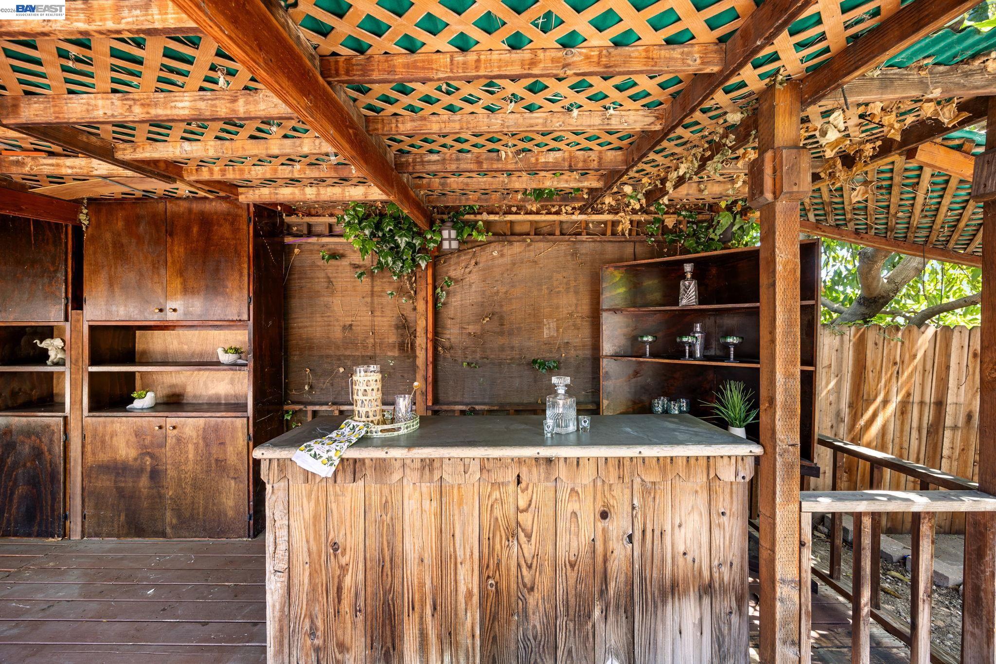 Detail Gallery Image 36 of 44 For 18286 Meekland Ave, Hayward,  CA 94541 - 3 Beds | 2 Baths