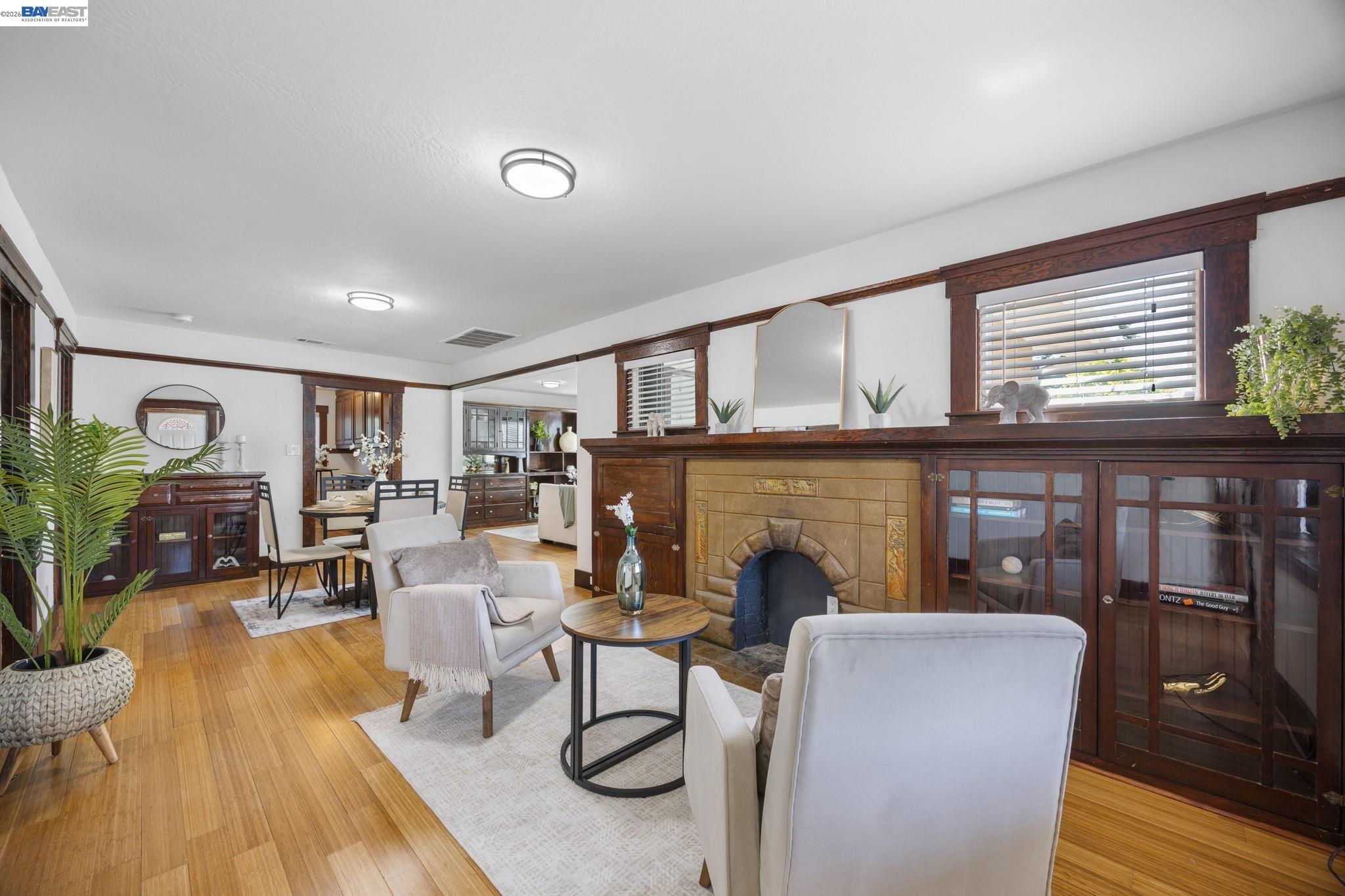 Detail Gallery Image 8 of 44 For 18286 Meekland Ave, Hayward,  CA 94541 - 3 Beds | 2 Baths