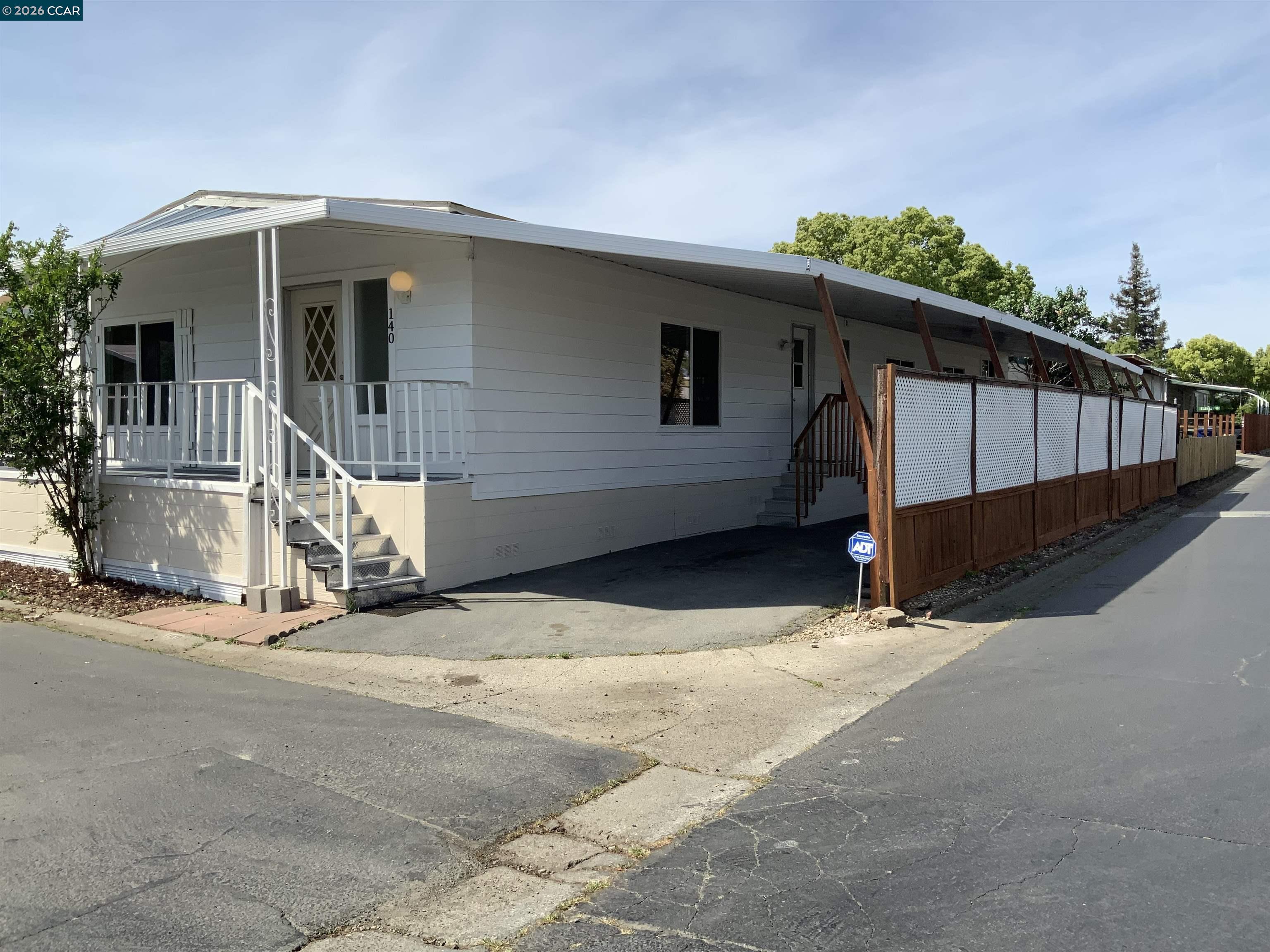 Detail Gallery Image 4 of 37 For 140 Shannon, Pittsburg,  CA 94565 - 4 Beds | 2 Baths