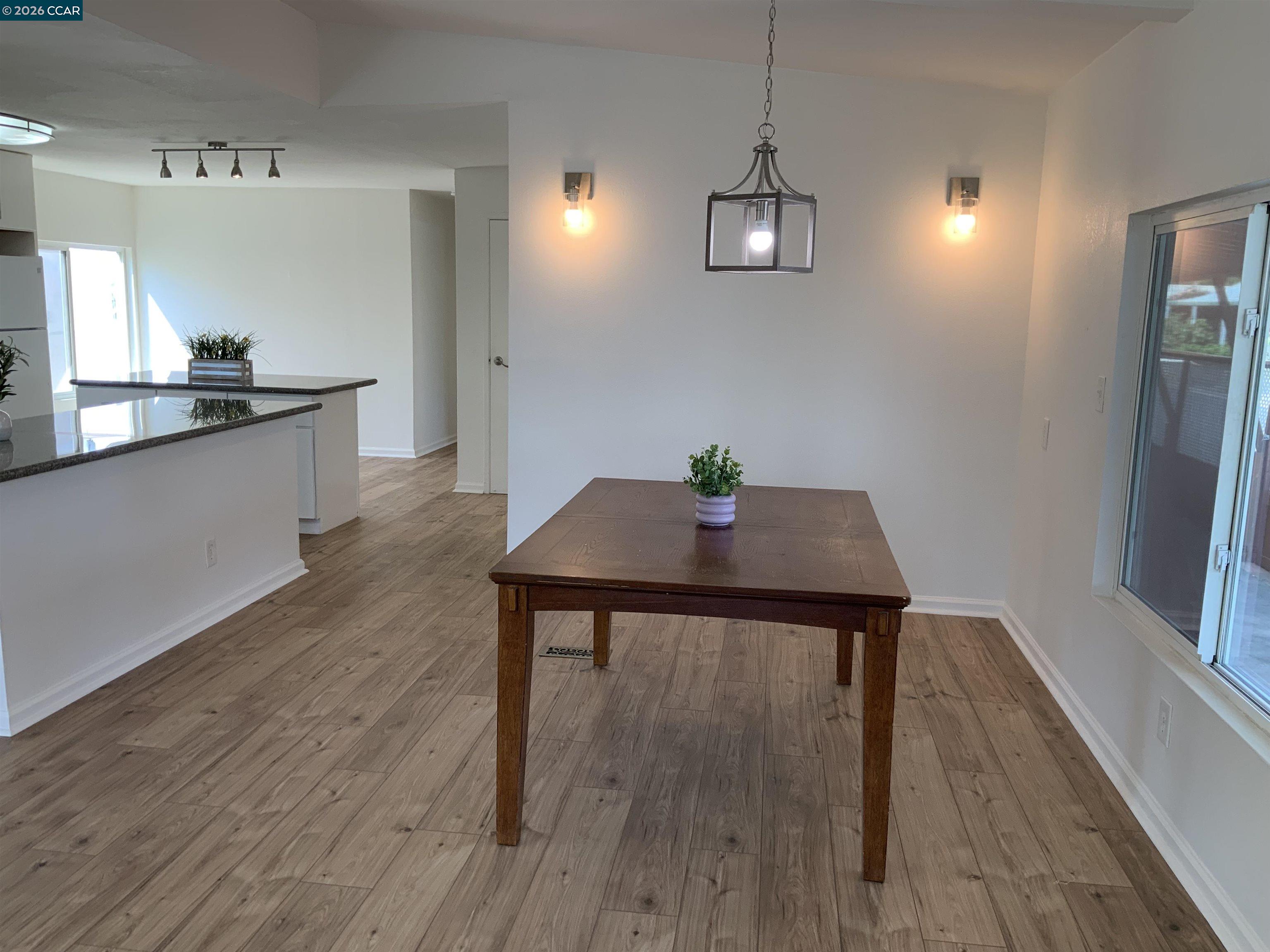 Detail Gallery Image 6 of 37 For 140 Shannon, Pittsburg,  CA 94565 - 4 Beds | 2 Baths