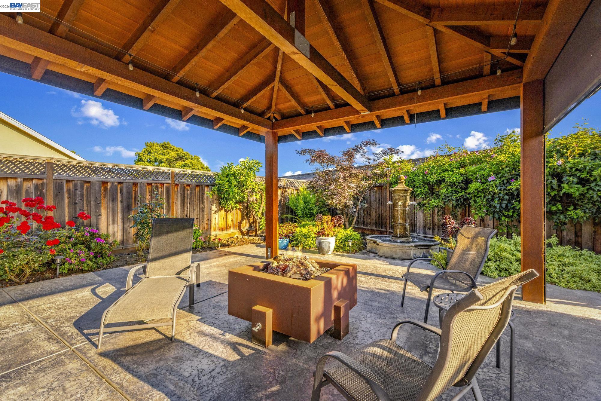 Detail Gallery Image 2 of 31 For 5706 Willkie Pl, Fremont,  CA 94538 - 3 Beds | 1 Baths