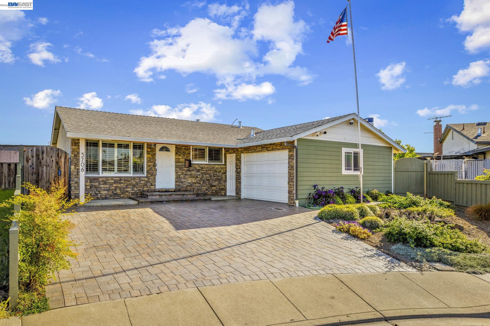 Detail Gallery Image 3 of 31 For 5706 Willkie Pl, Fremont,  CA 94538 - 3 Beds | 1 Baths