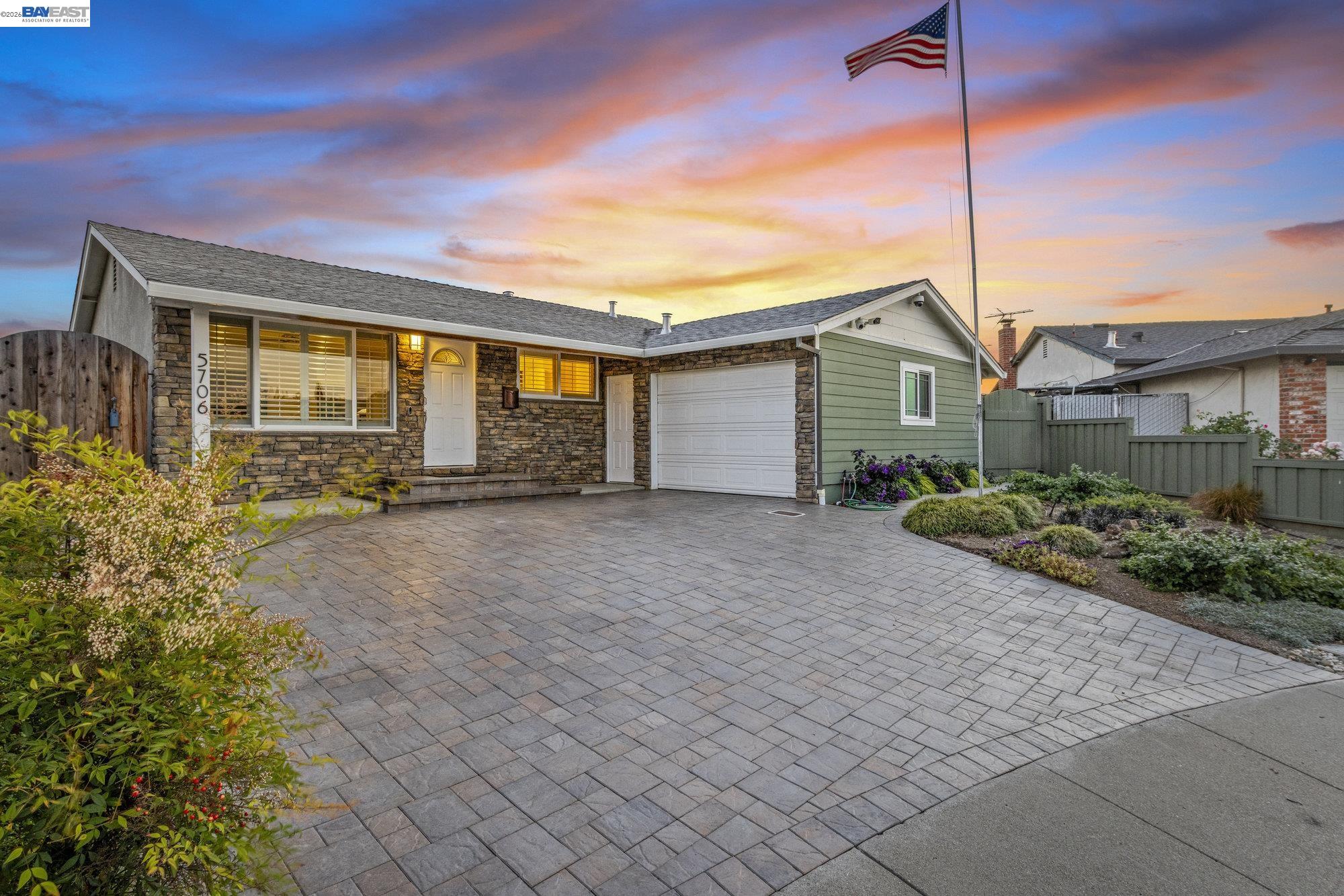 Detail Gallery Image 4 of 31 For 5706 Willkie Pl, Fremont,  CA 94538 - 3 Beds | 1 Baths