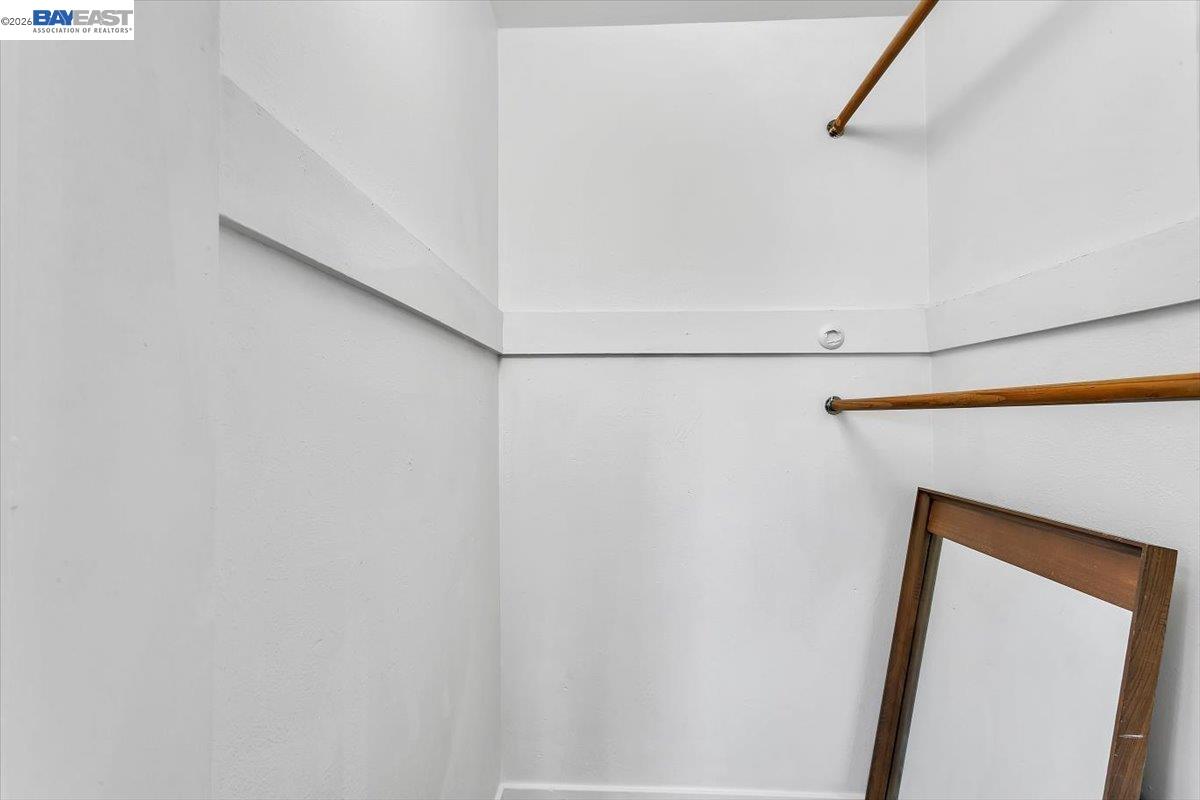 Detail Gallery Image 23 of 37 For 3300 Harrison St, Oakland,  CA 94611 - – Beds | – Baths