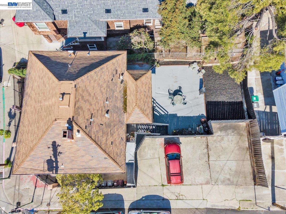 Detail Gallery Image 27 of 37 For 3300 Harrison St, Oakland,  CA 94611 - – Beds | – Baths