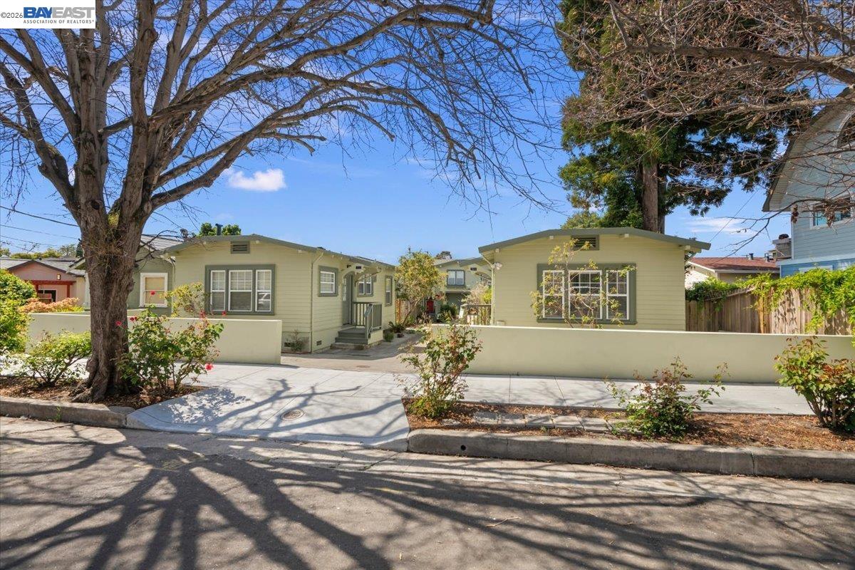 Detail Gallery Image 2 of 12 For 1504 10th Street, Berkeley,  CA 94710 - – Beds | – Baths