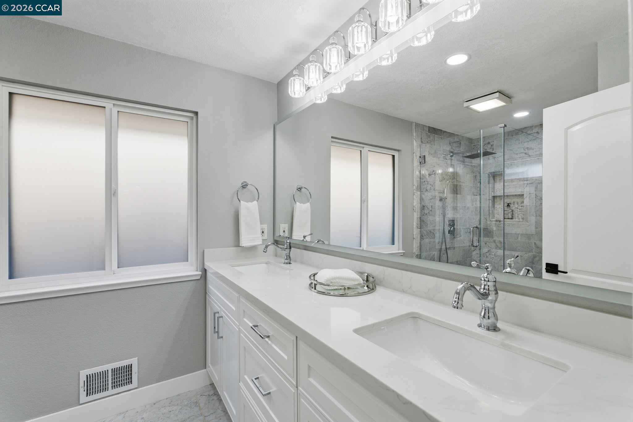 Detail Gallery Image 23 of 53 For 89 Greenfield Dr, Moraga,  CA 94556 - 5 Beds | 3 Baths