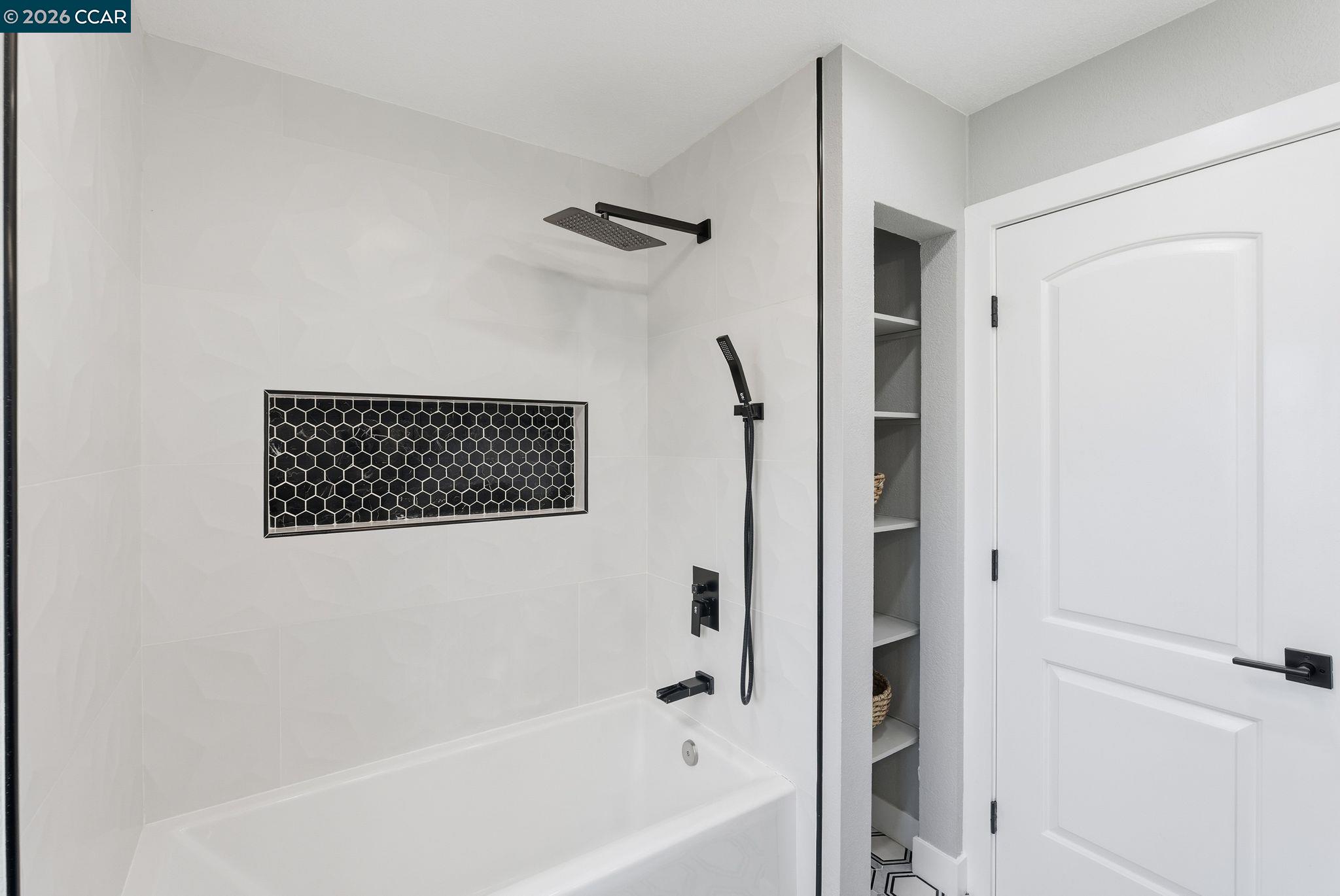 Detail Gallery Image 29 of 53 For 89 Greenfield Dr, Moraga,  CA 94556 - 5 Beds | 3 Baths