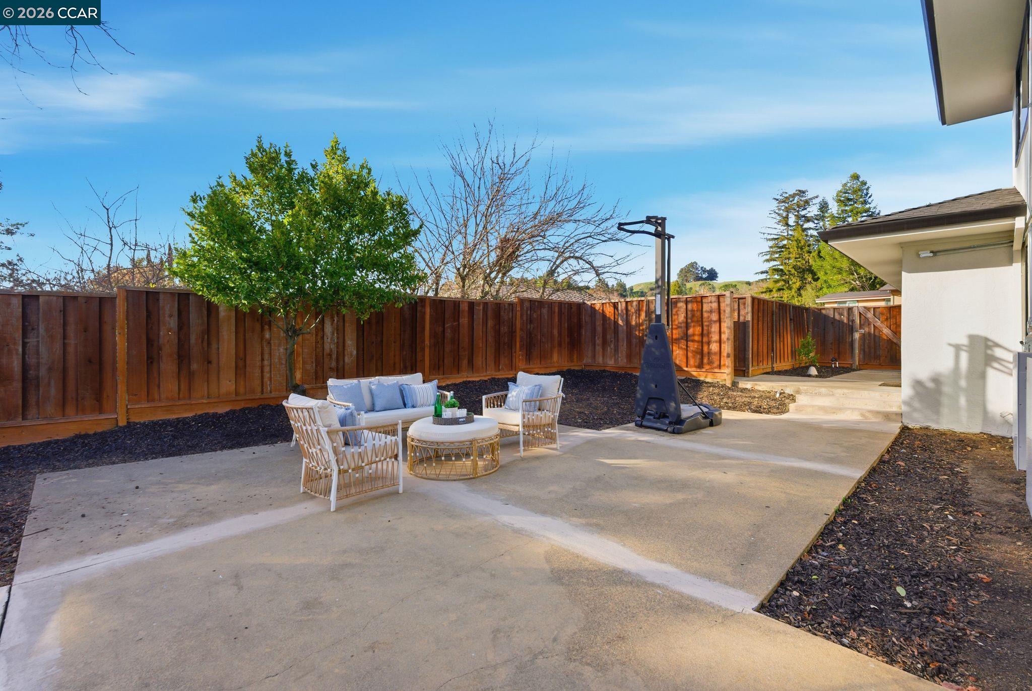 Detail Gallery Image 39 of 53 For 89 Greenfield Dr, Moraga,  CA 94556 - 5 Beds | 3 Baths