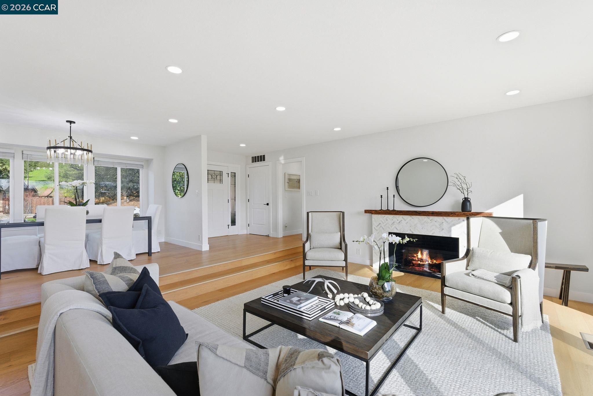 Detail Gallery Image 5 of 53 For 89 Greenfield Dr, Moraga,  CA 94556 - 5 Beds | 3 Baths