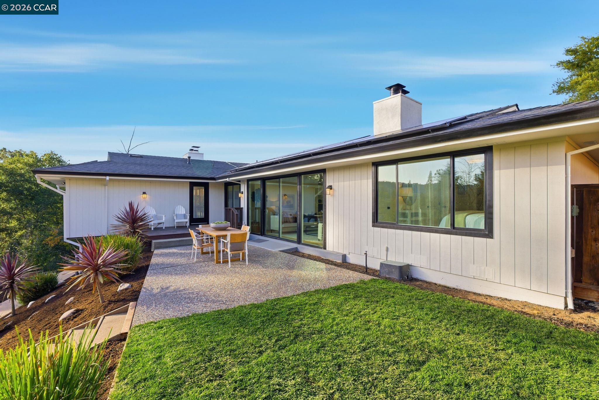 Detail Gallery Image 43 of 53 For 89 Greenfield Dr, Moraga,  CA 94556 - 5 Beds | 3 Baths