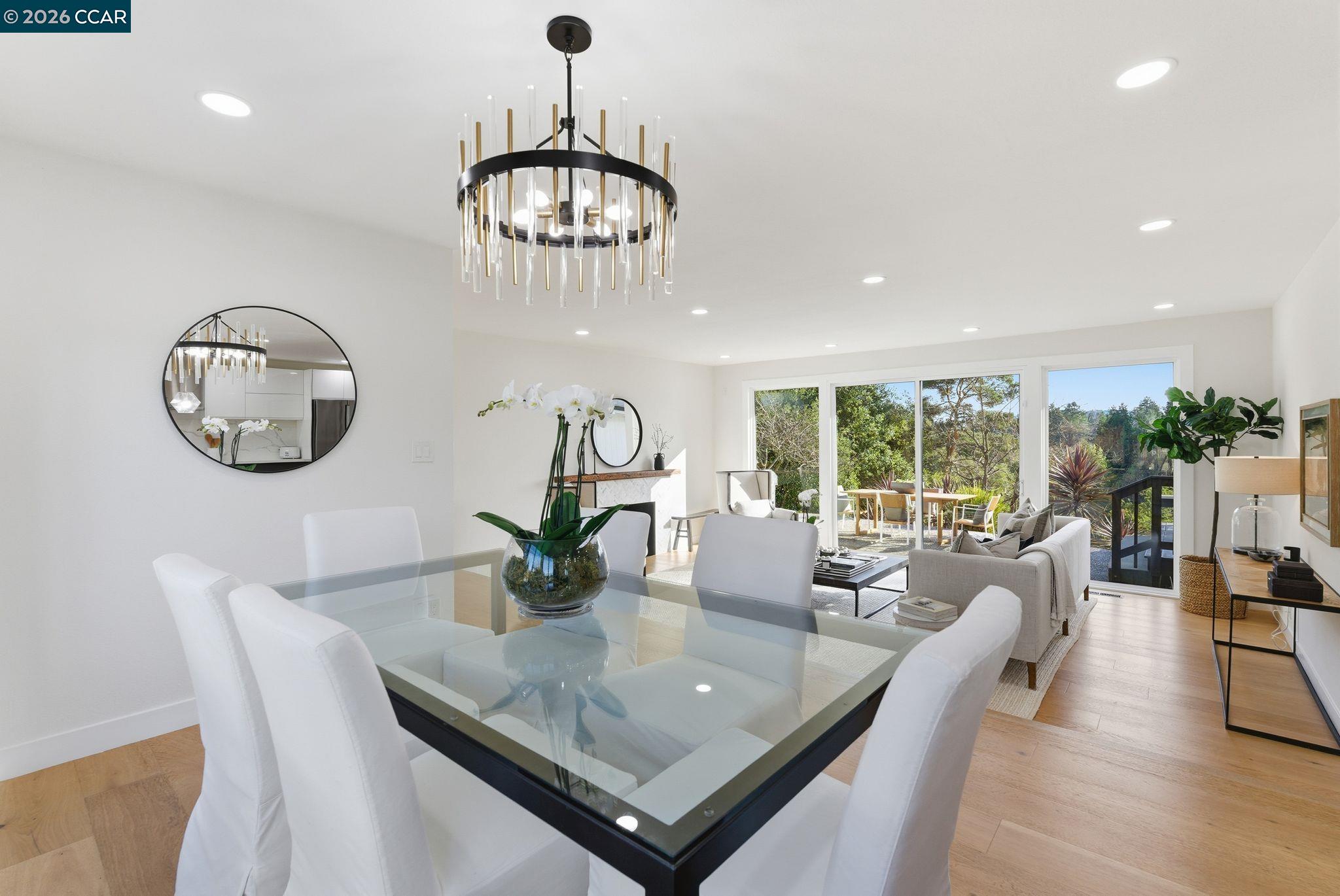 Detail Gallery Image 10 of 53 For 89 Greenfield Dr, Moraga,  CA 94556 - 5 Beds | 3 Baths