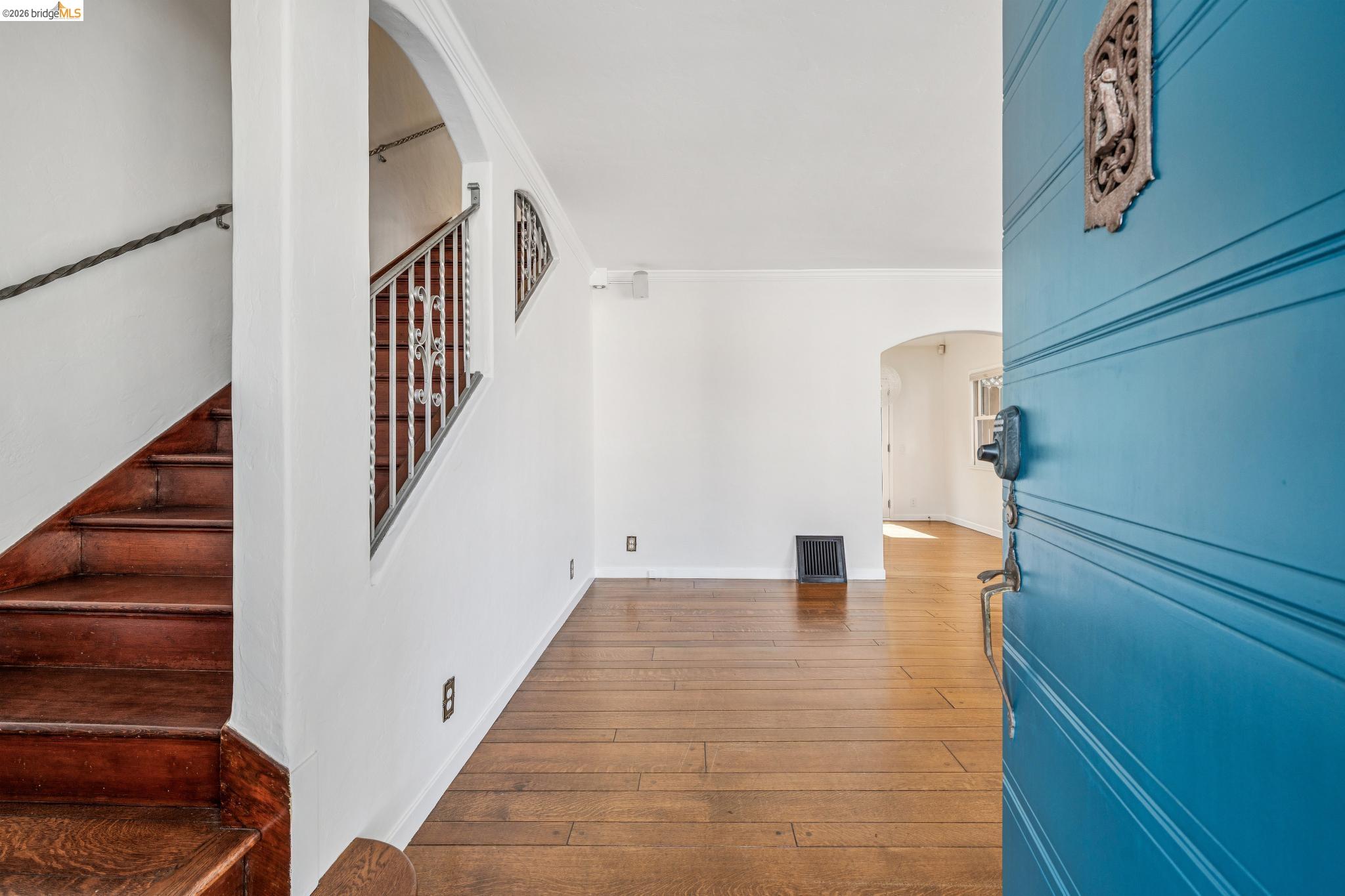 Detail Gallery Image 37 of 60 For 2306 Ivy Dr, Oakland,  CA 94606 - 4 Beds | 2 Baths