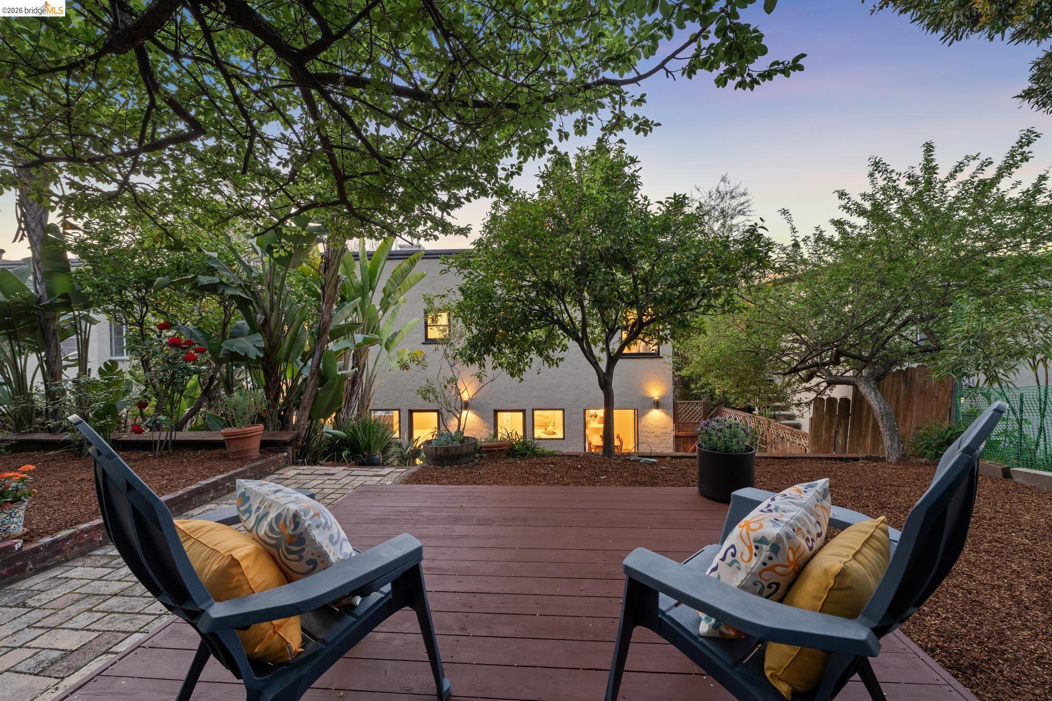 Detail Gallery Image 54 of 60 For 2306 Ivy Dr, Oakland,  CA 94606 - 4 Beds | 2 Baths