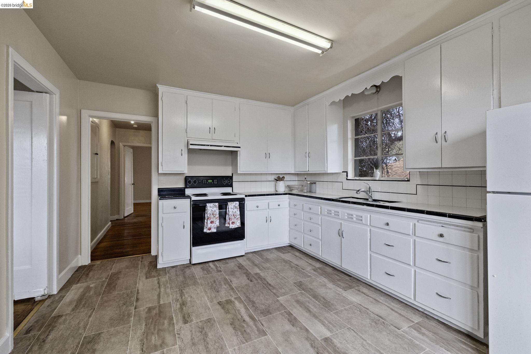 Detail Gallery Image 12 of 38 For 299 Summit Ave, Sonora,  CA 95370 - 2 Beds | 2 Baths