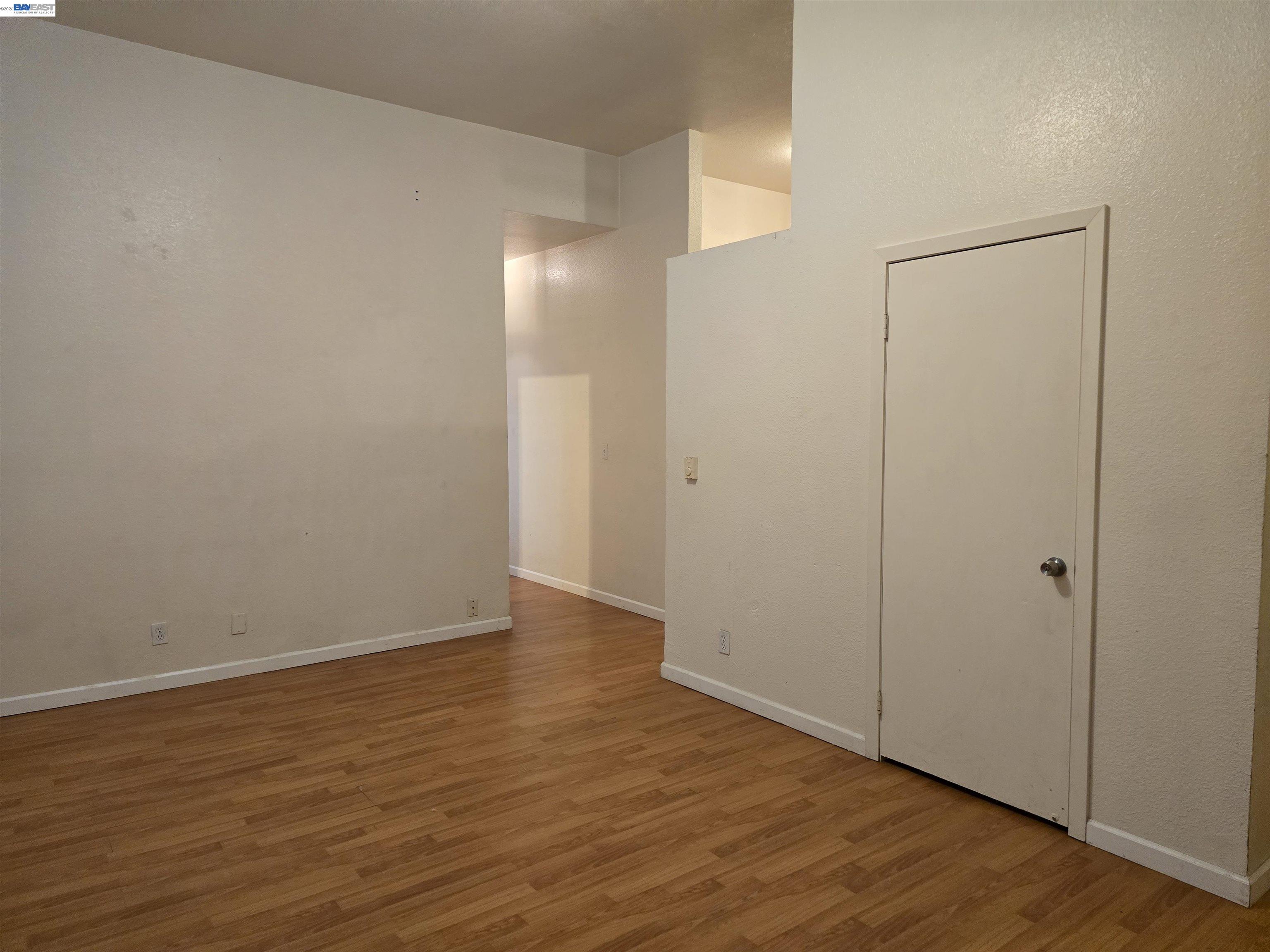 Detail Gallery Image 2 of 12 For 415 Foothill Blvd, Oakland,  CA 94606 - – Beds | – Baths