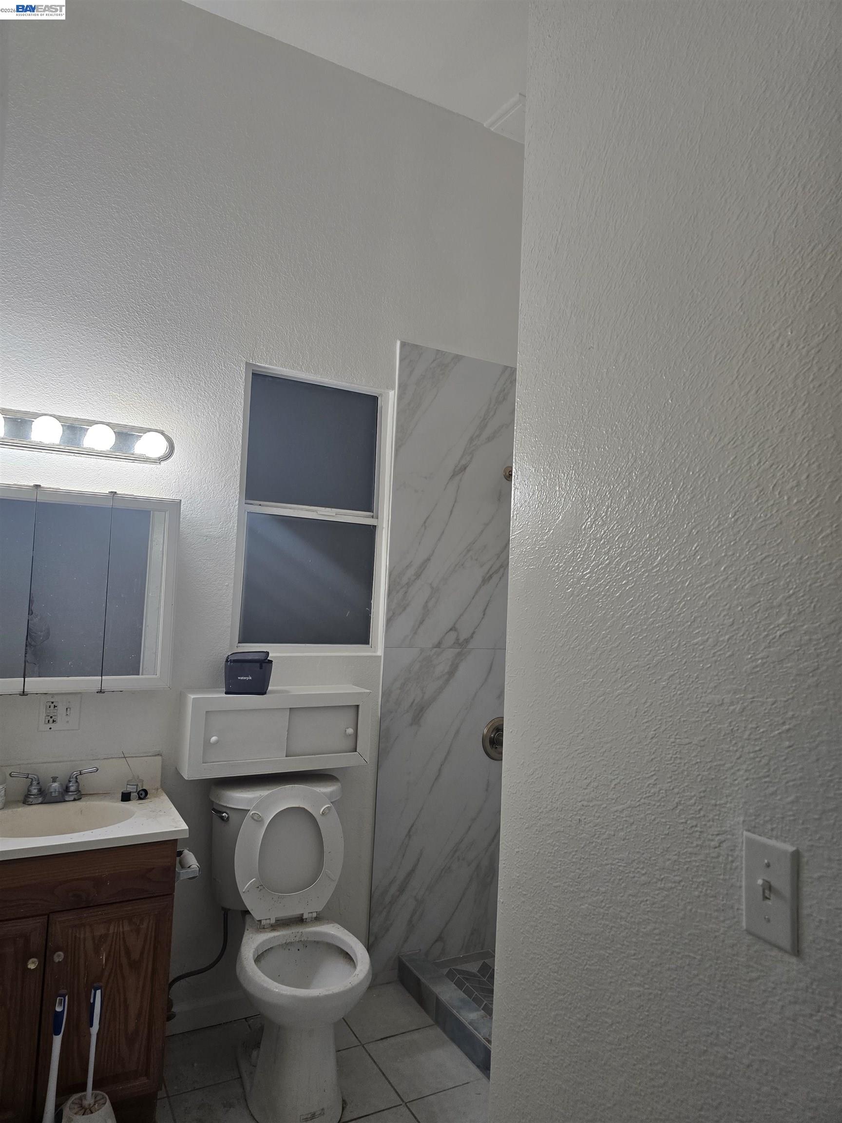 Detail Gallery Image 11 of 12 For 415 Foothill Blvd, Oakland,  CA 94606 - – Beds | – Baths