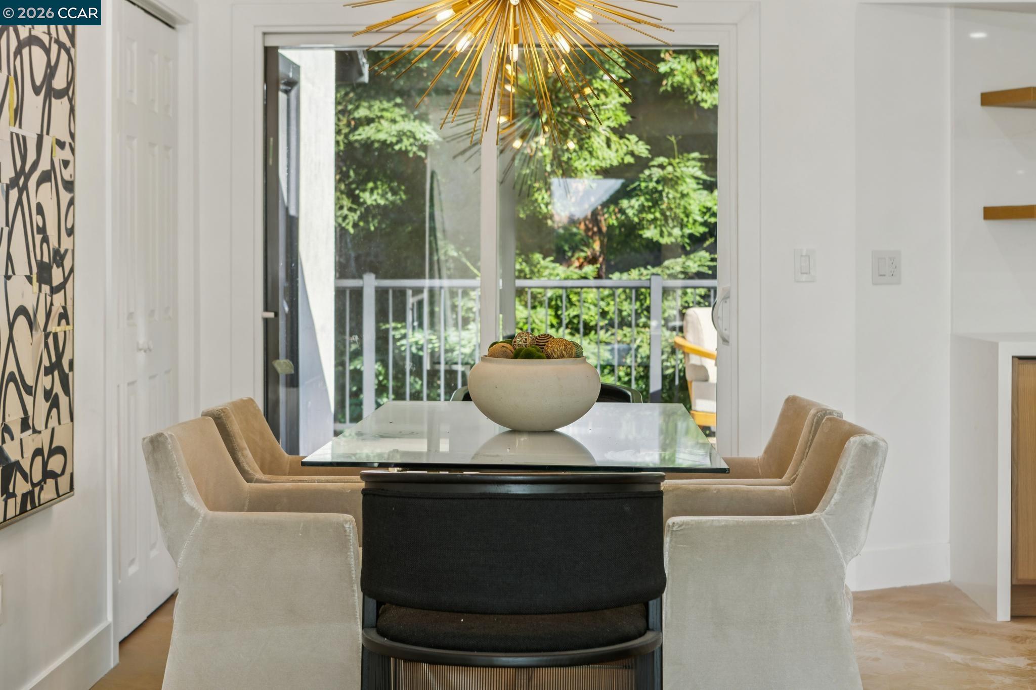 Detail Gallery Image 11 of 36 For 602 Big Bend Dr, Pacifica,  CA 94044-3856 - 5 Beds | 4 Baths