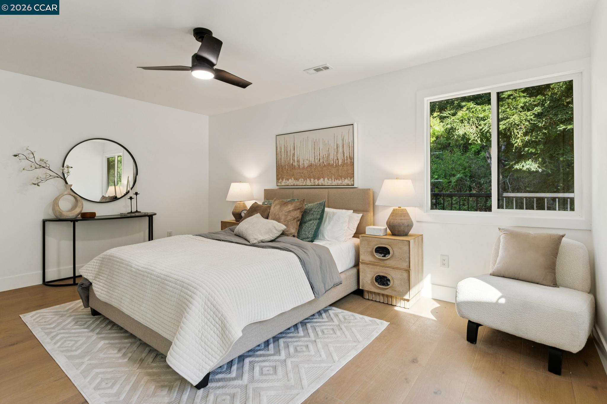 Detail Gallery Image 16 of 36 For 602 Big Bend Dr, Pacifica,  CA 94044-3856 - 5 Beds | 4 Baths