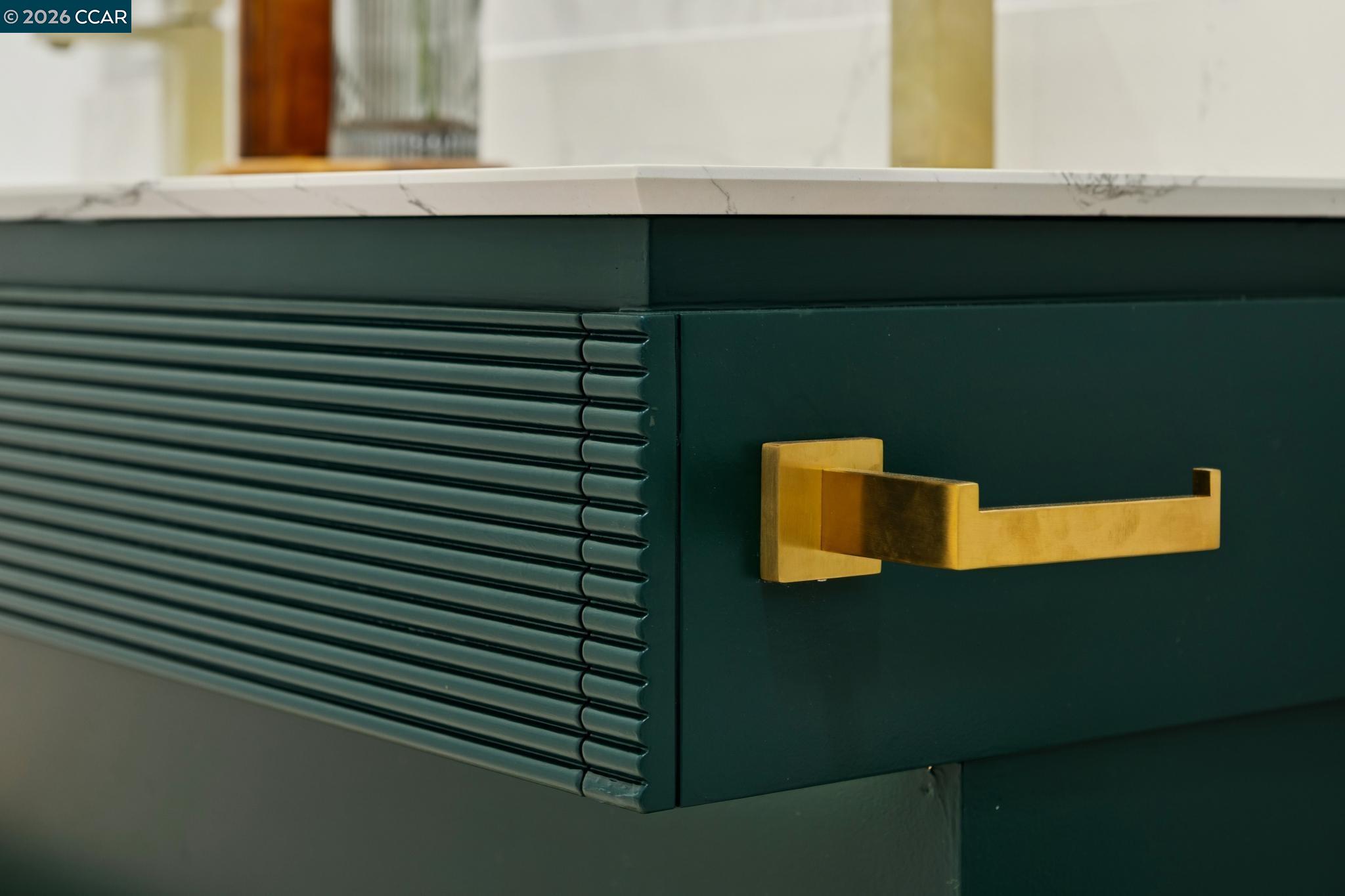 Detail Gallery Image 19 of 36 For 602 Big Bend Dr, Pacifica,  CA 94044-3856 - 5 Beds | 4 Baths