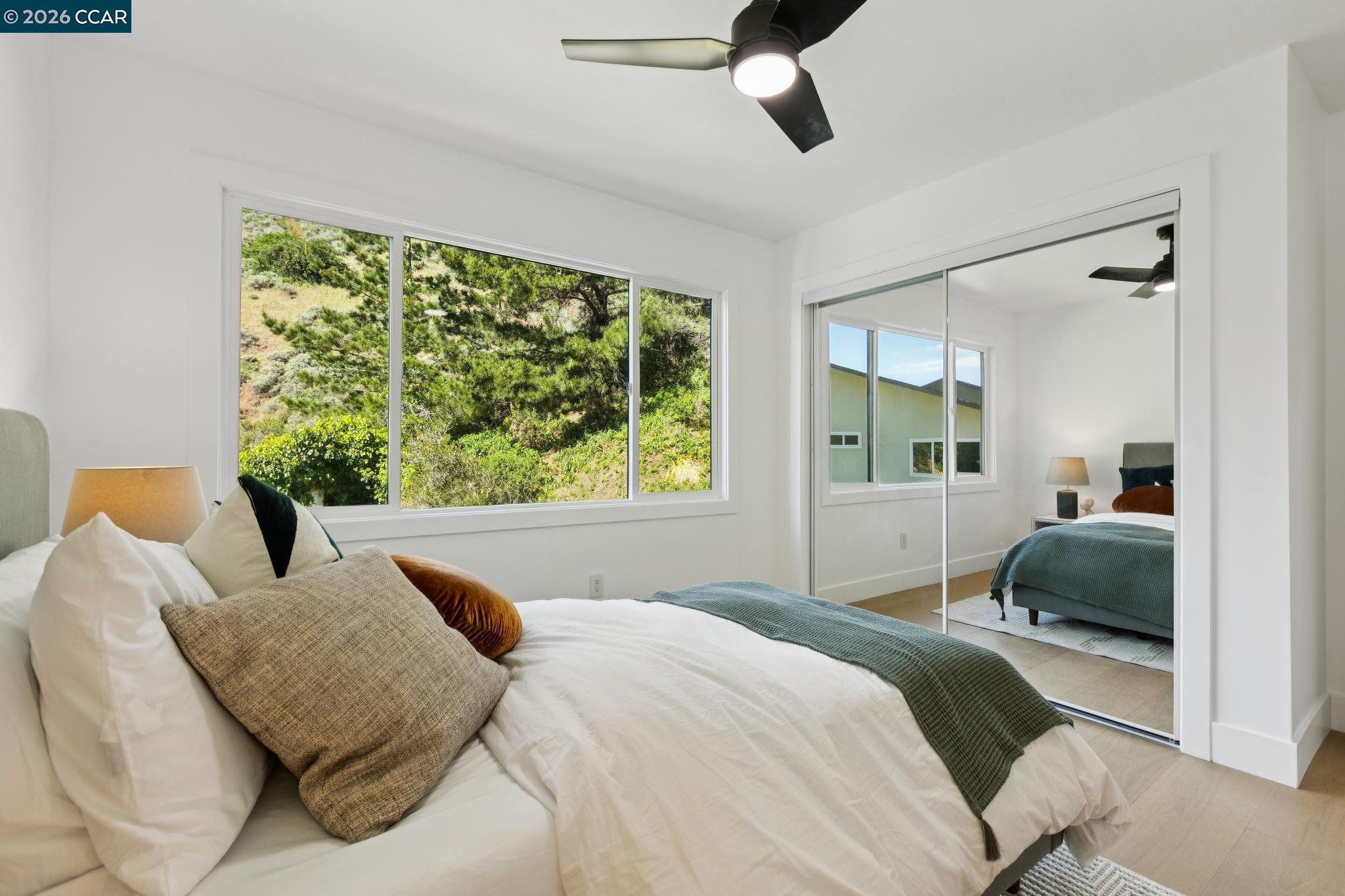 Detail Gallery Image 21 of 36 For 602 Big Bend Dr, Pacifica,  CA 94044-3856 - 5 Beds | 4 Baths