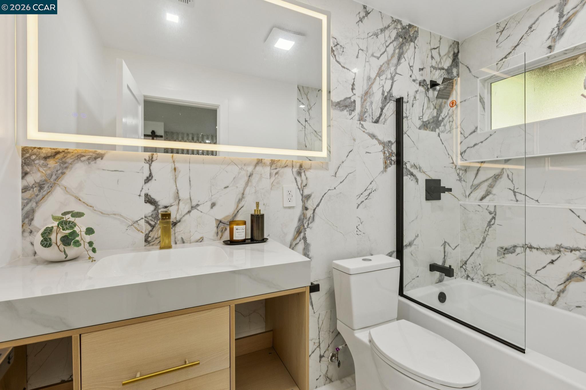 Detail Gallery Image 30 of 36 For 602 Big Bend Dr, Pacifica,  CA 94044-3856 - 5 Beds | 4 Baths