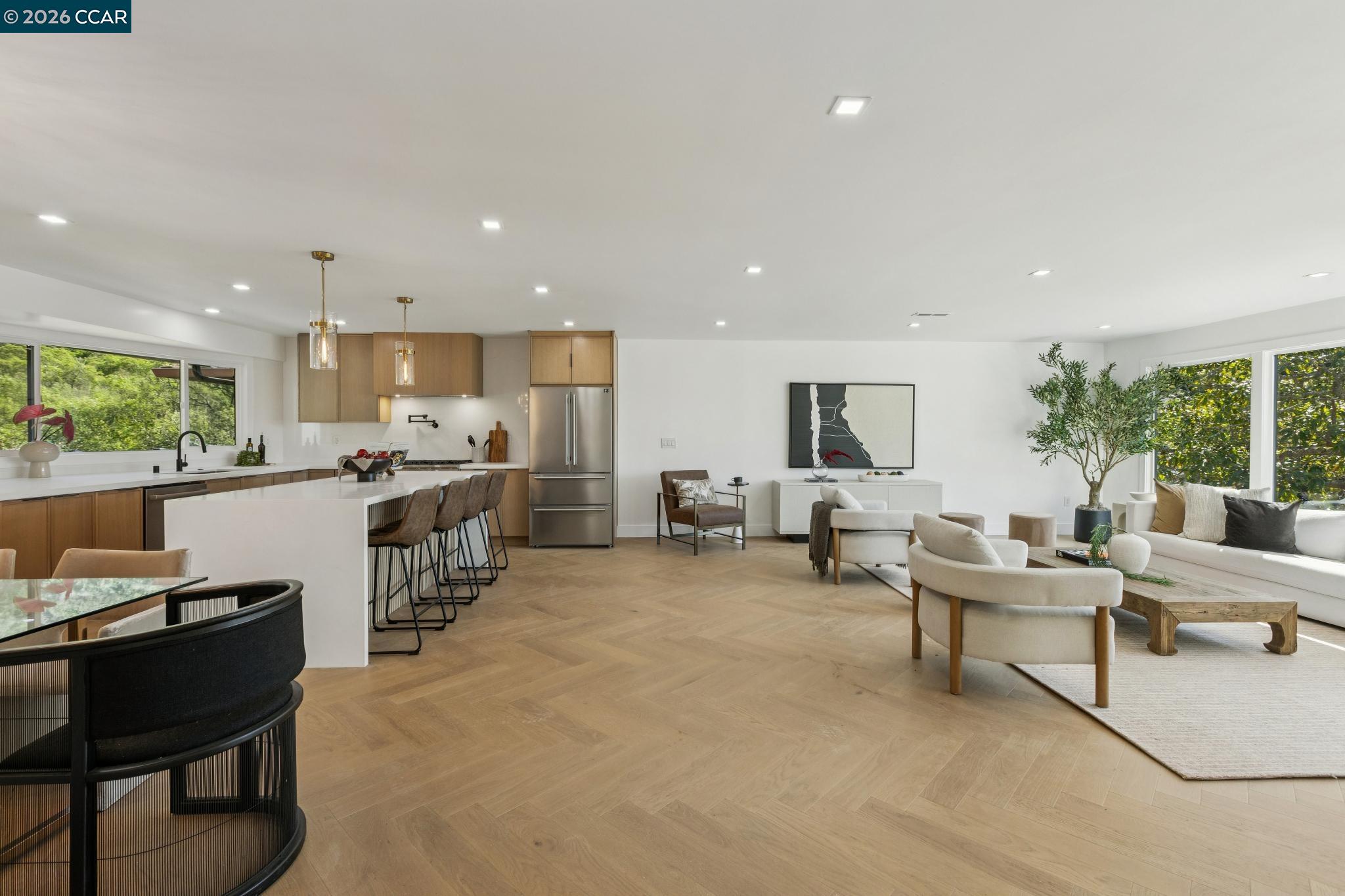 Detail Gallery Image 4 of 36 For 602 Big Bend Dr, Pacifica,  CA 94044-3856 - 5 Beds | 4 Baths