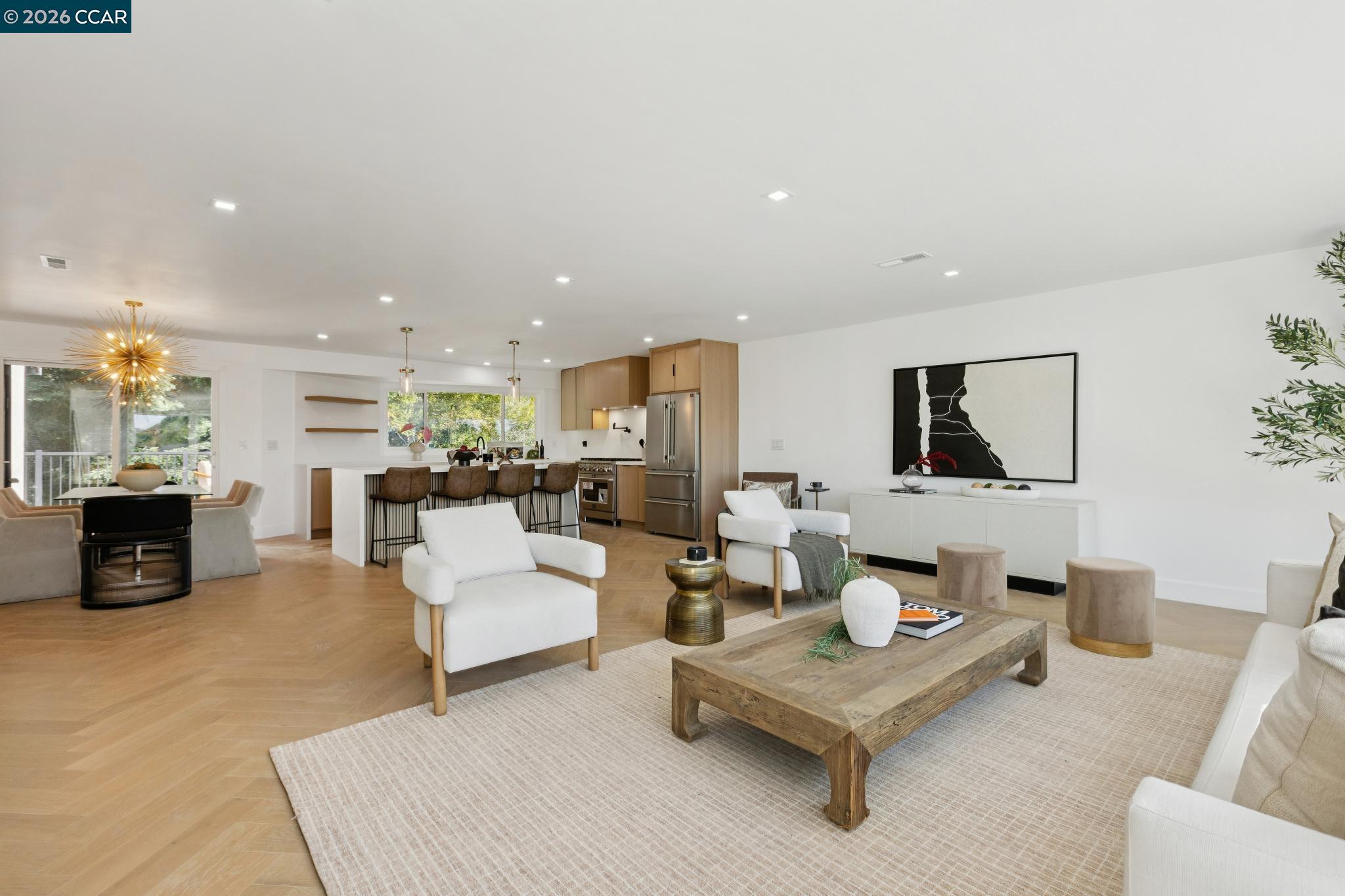 Detail Gallery Image 9 of 36 For 602 Big Bend Dr, Pacifica,  CA 94044-3856 - 5 Beds | 4 Baths