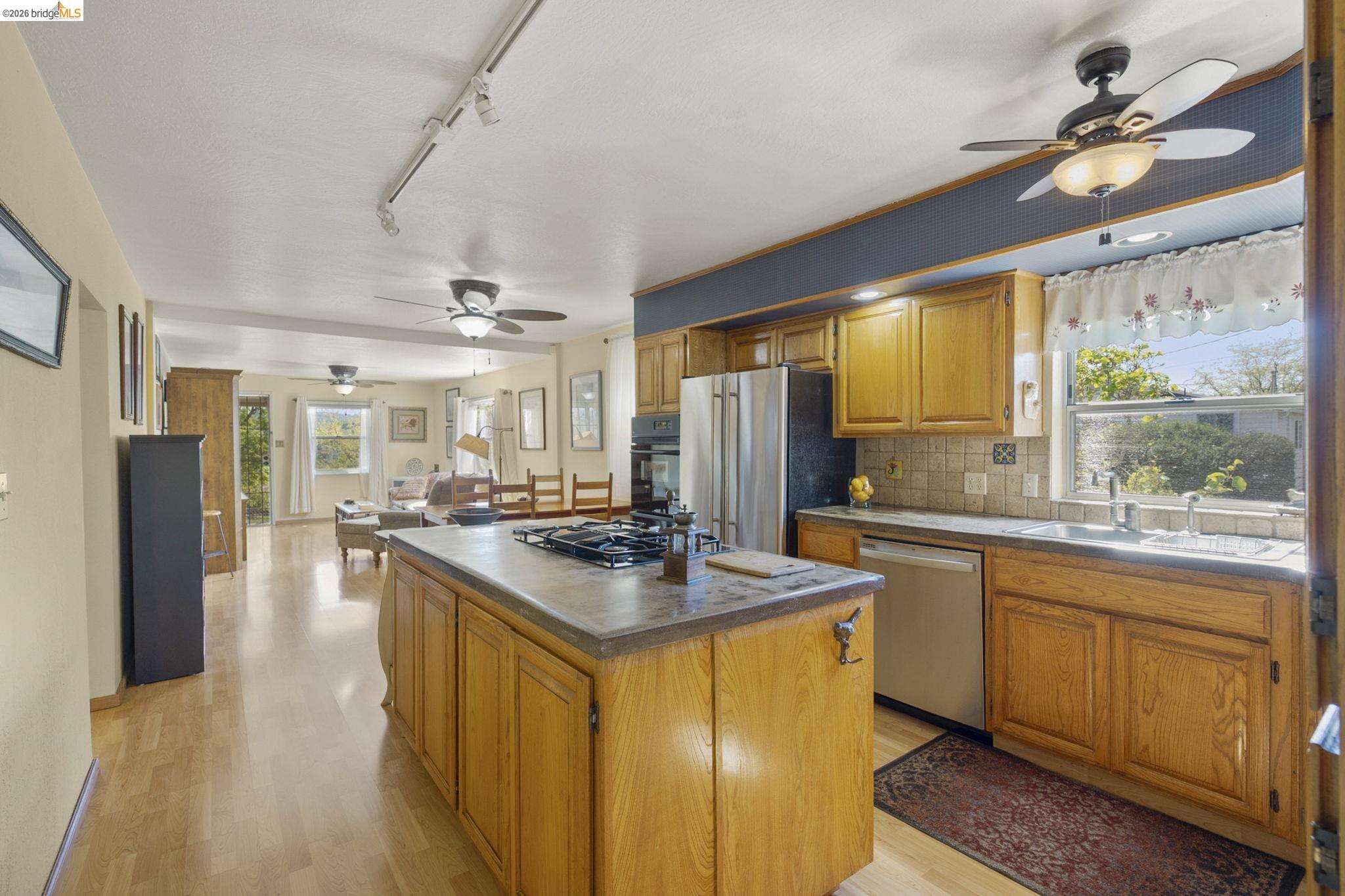 Detail Gallery Image 14 of 46 For 722 Oneida St., Angels Camp,  CA 95222 - 2 Beds | 1 Baths