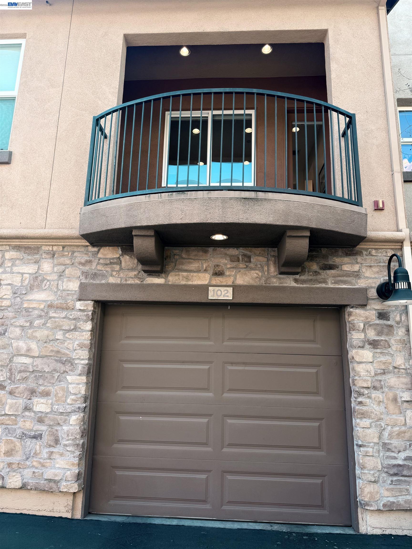 Detail Gallery Image 15 of 19 For 1845 Morse Ave #102,  Sacramento,  CA 95825 - 2 Beds | 2/1 Baths