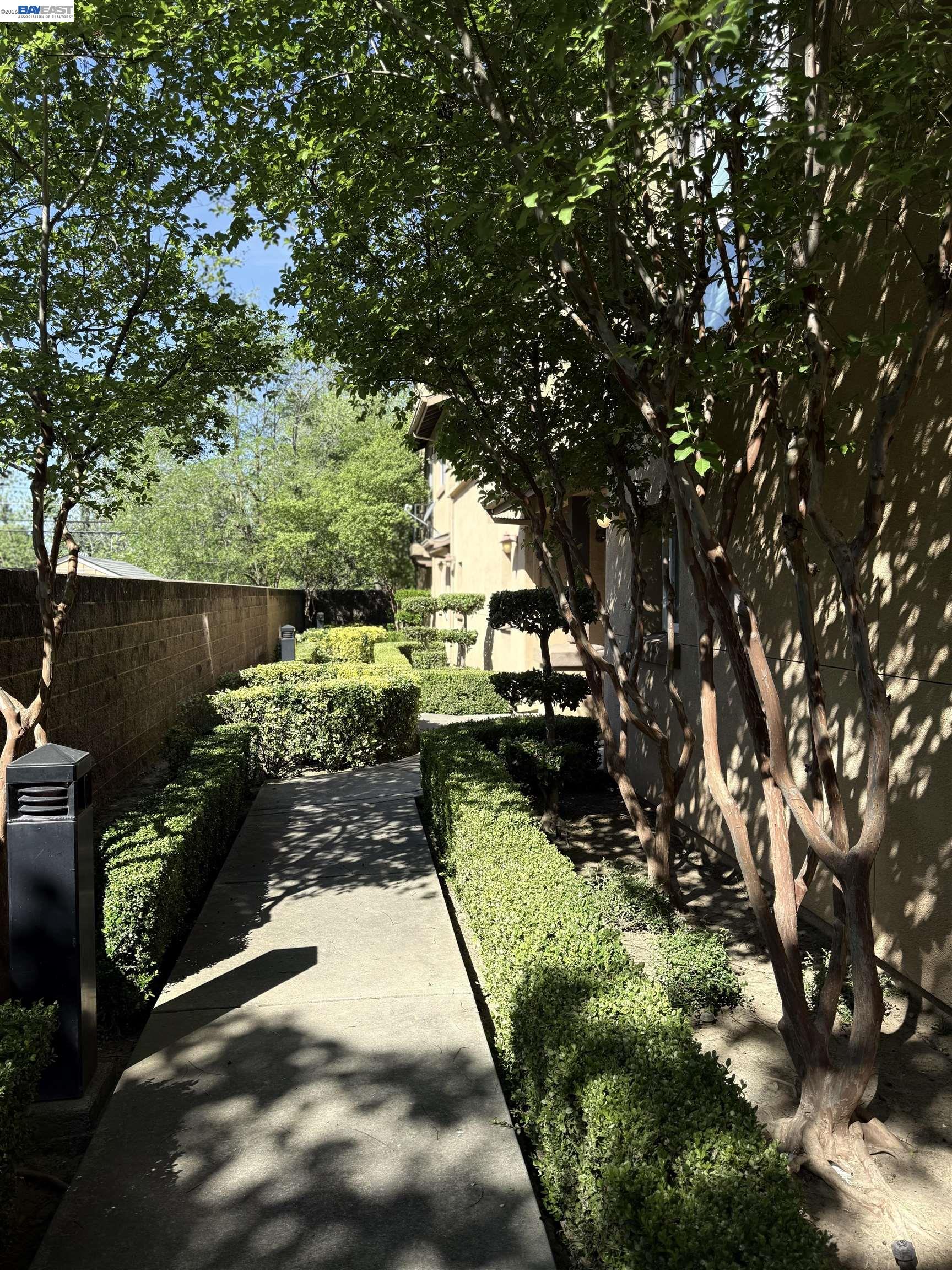 Detail Gallery Image 19 of 19 For 1845 Morse Ave #102,  Sacramento,  CA 95825 - 2 Beds | 2/1 Baths