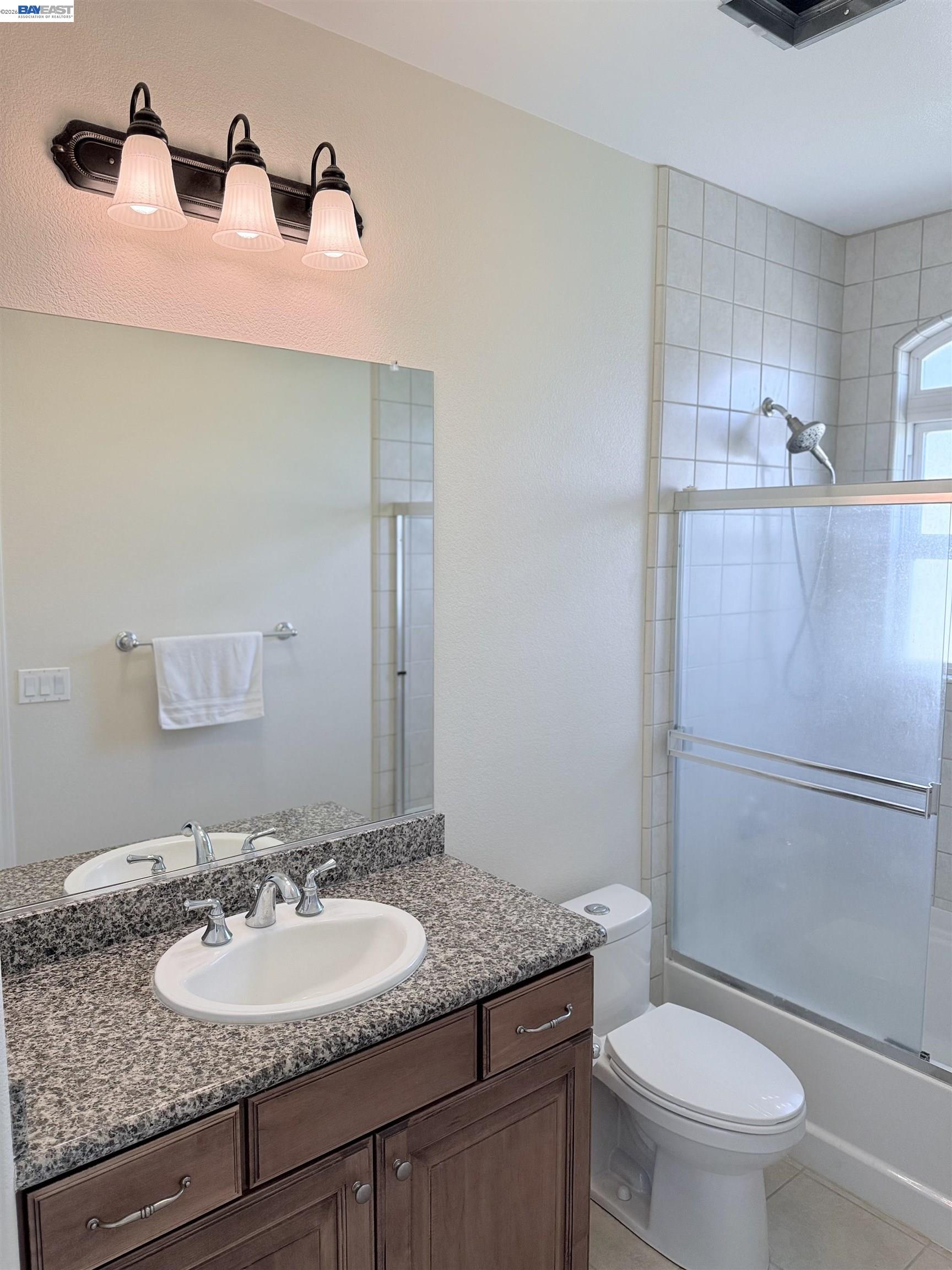 Detail Gallery Image 7 of 19 For 1845 Morse Ave #102,  Sacramento,  CA 95825 - 2 Beds | 2/1 Baths