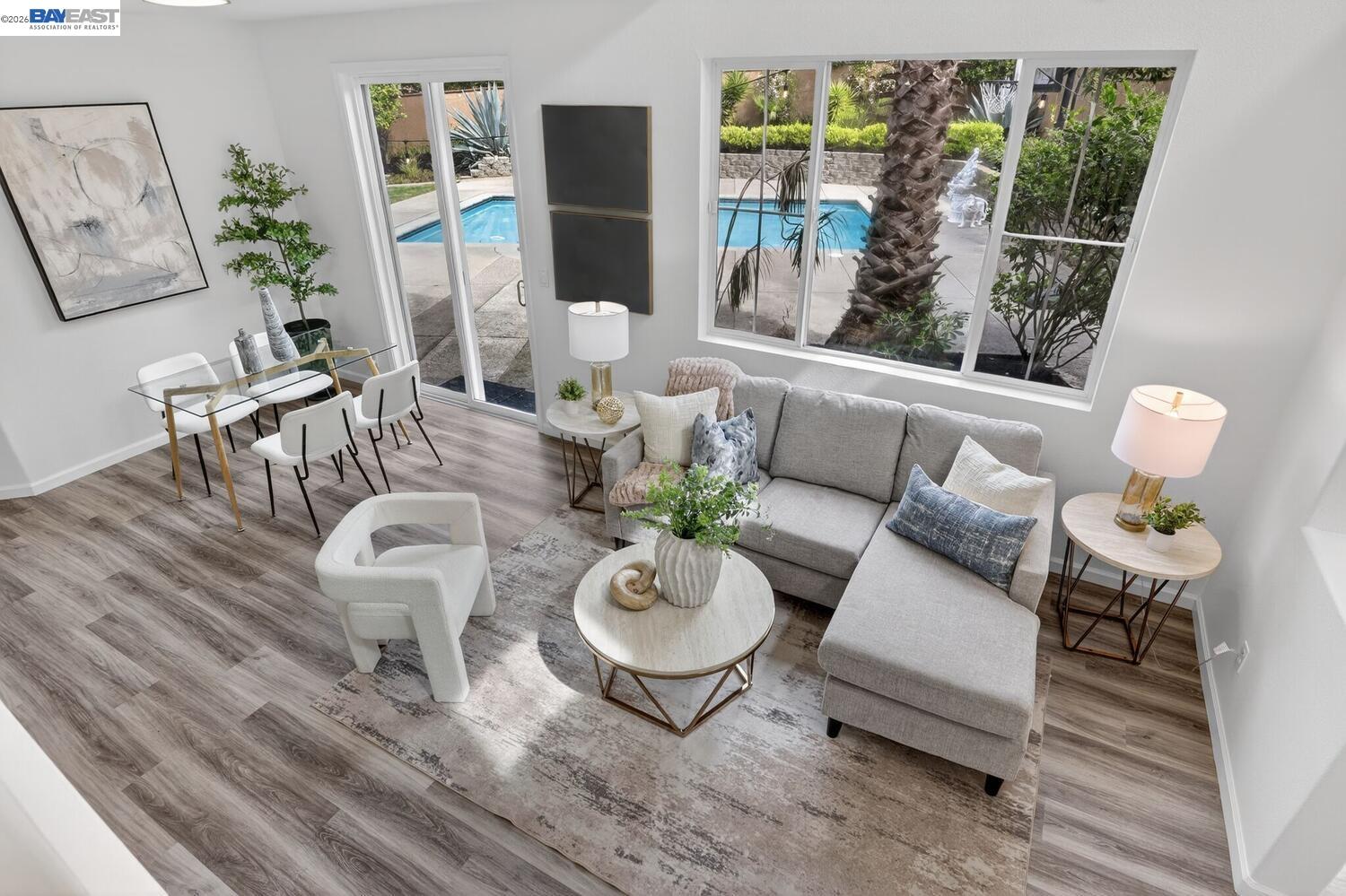 Detail Gallery Image 21 of 46 For 20044 Shadow Creek Cir, Castro Valley,  CA 94552 - 4 Beds | 2/1 Baths