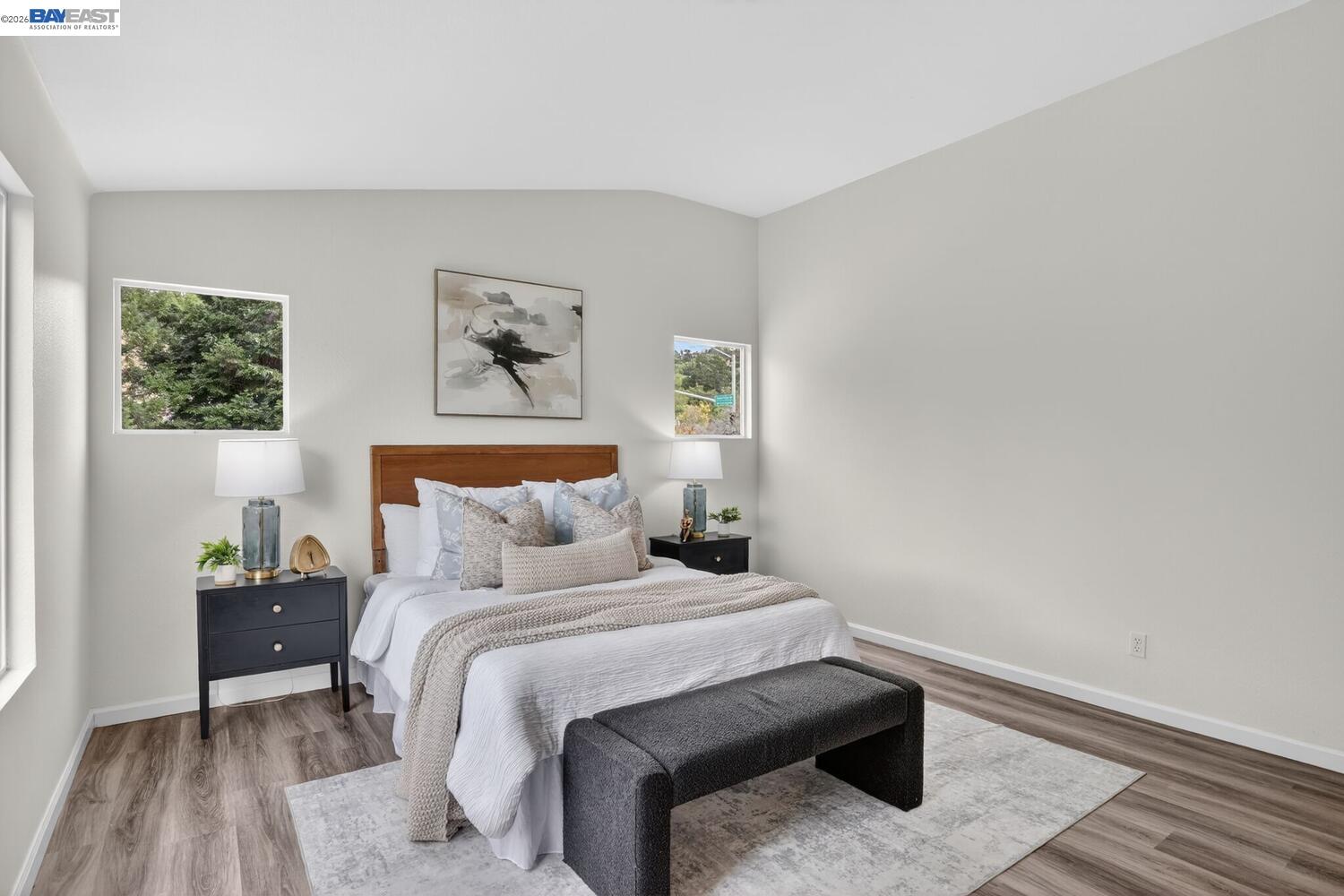 Detail Gallery Image 24 of 46 For 20044 Shadow Creek Cir, Castro Valley,  CA 94552 - 4 Beds | 2/1 Baths