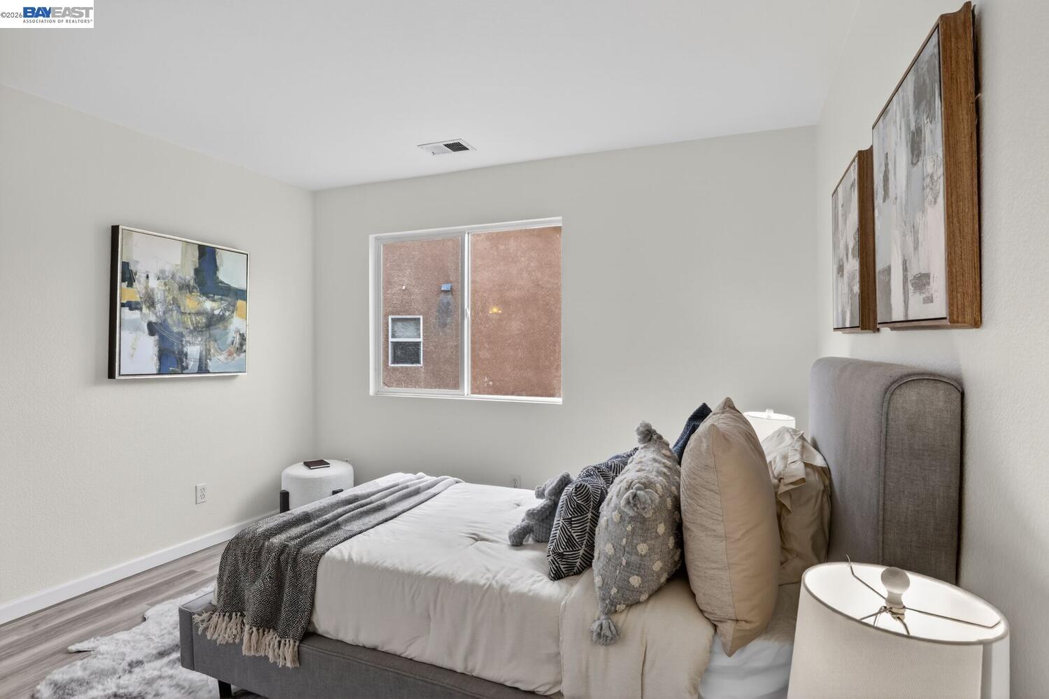 Detail Gallery Image 33 of 46 For 20044 Shadow Creek Cir, Castro Valley,  CA 94552 - 4 Beds | 2/1 Baths