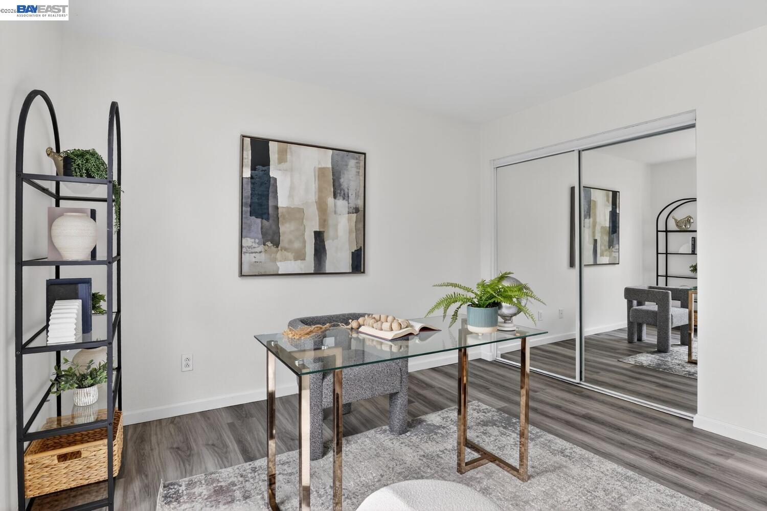 Detail Gallery Image 36 of 46 For 20044 Shadow Creek Cir, Castro Valley,  CA 94552 - 4 Beds | 2/1 Baths