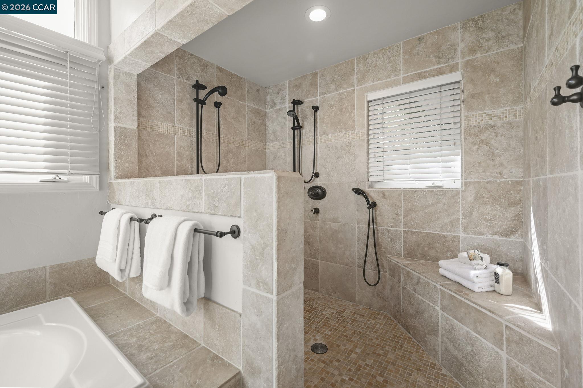 Detail Gallery Image 19 of 40 For 2007 Calle Los Callados, Diablo,  CA 94528 - 6 Beds | 5 Baths