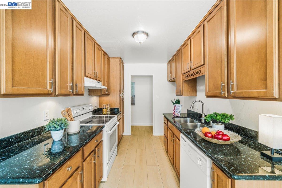 Detail Gallery Image 11 of 54 For 47507 Fortner St, Fremont,  CA 94539 - 3 Beds | 1 Baths