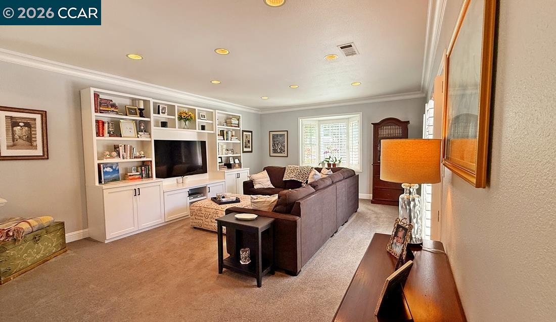 Detail Gallery Image 3 of 39 For 3586 Tupelo Dr, Walnut Creek,  CA 94598 - 4 Beds | 2 Baths