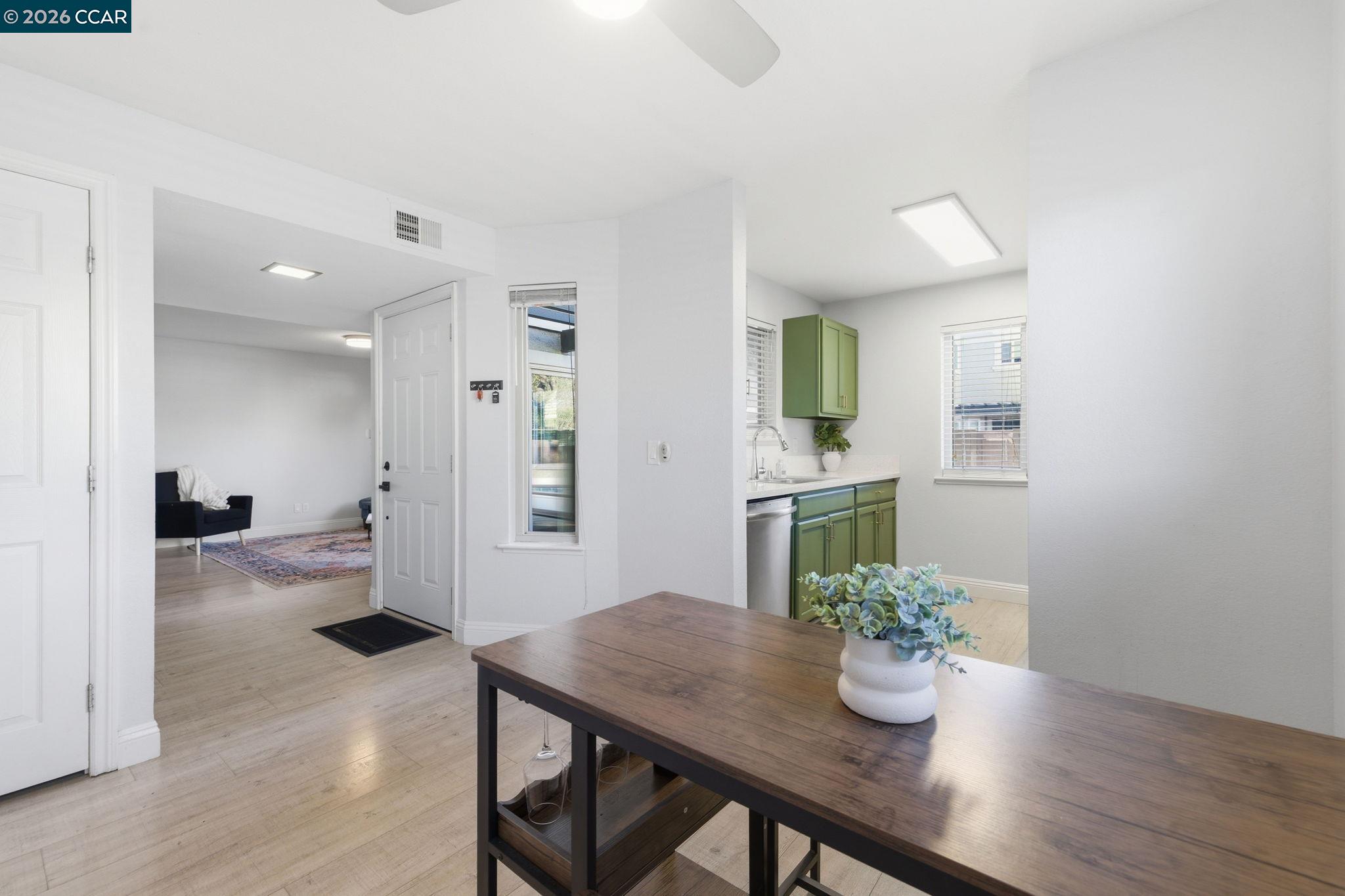 Detail Gallery Image 12 of 58 For 102 Luna Grande Cir #5,  Sacramento,  CA 95834 - 2 Beds | 2 Baths