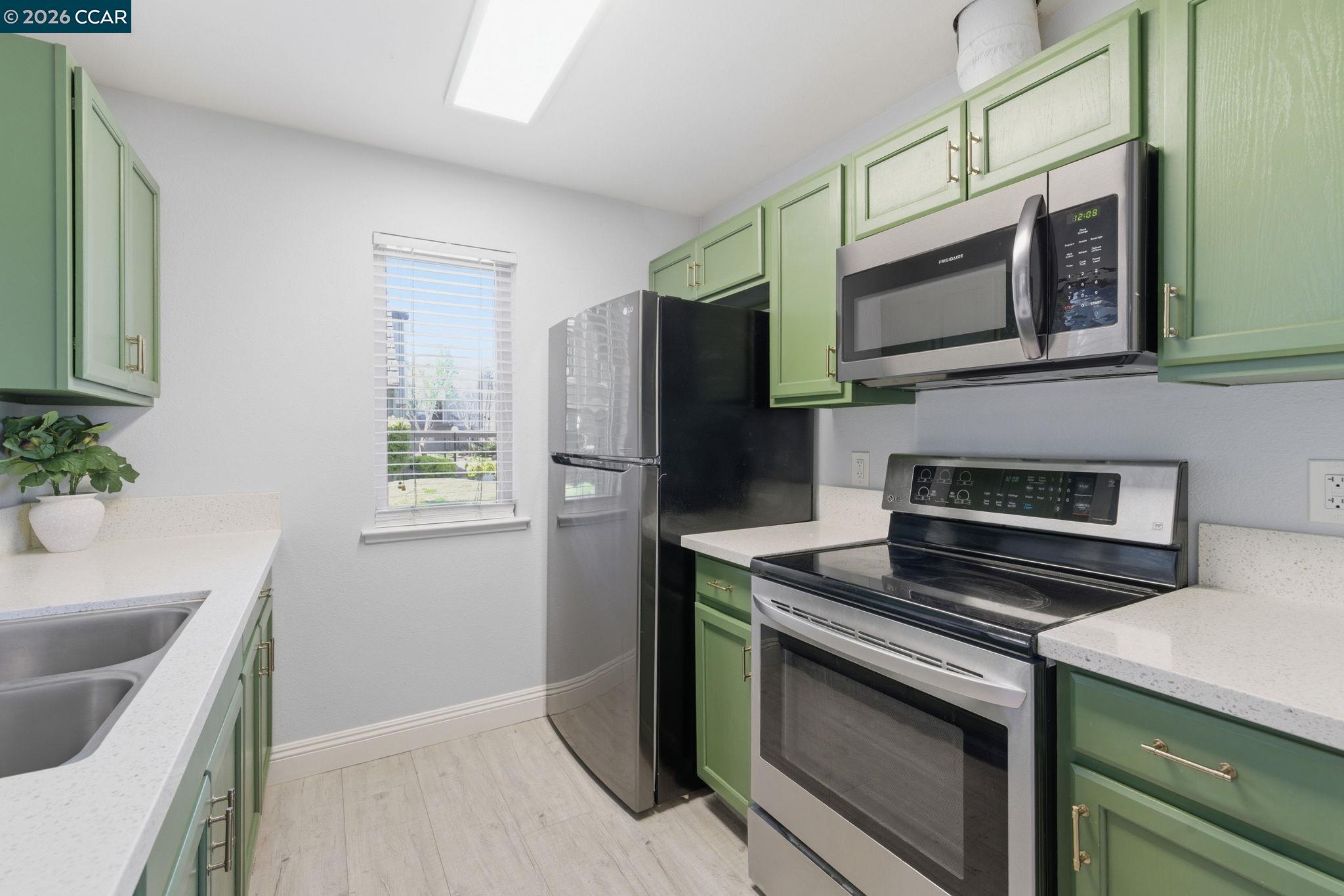 Detail Gallery Image 17 of 58 For 102 Luna Grande Cir #5,  Sacramento,  CA 95834 - 2 Beds | 2 Baths