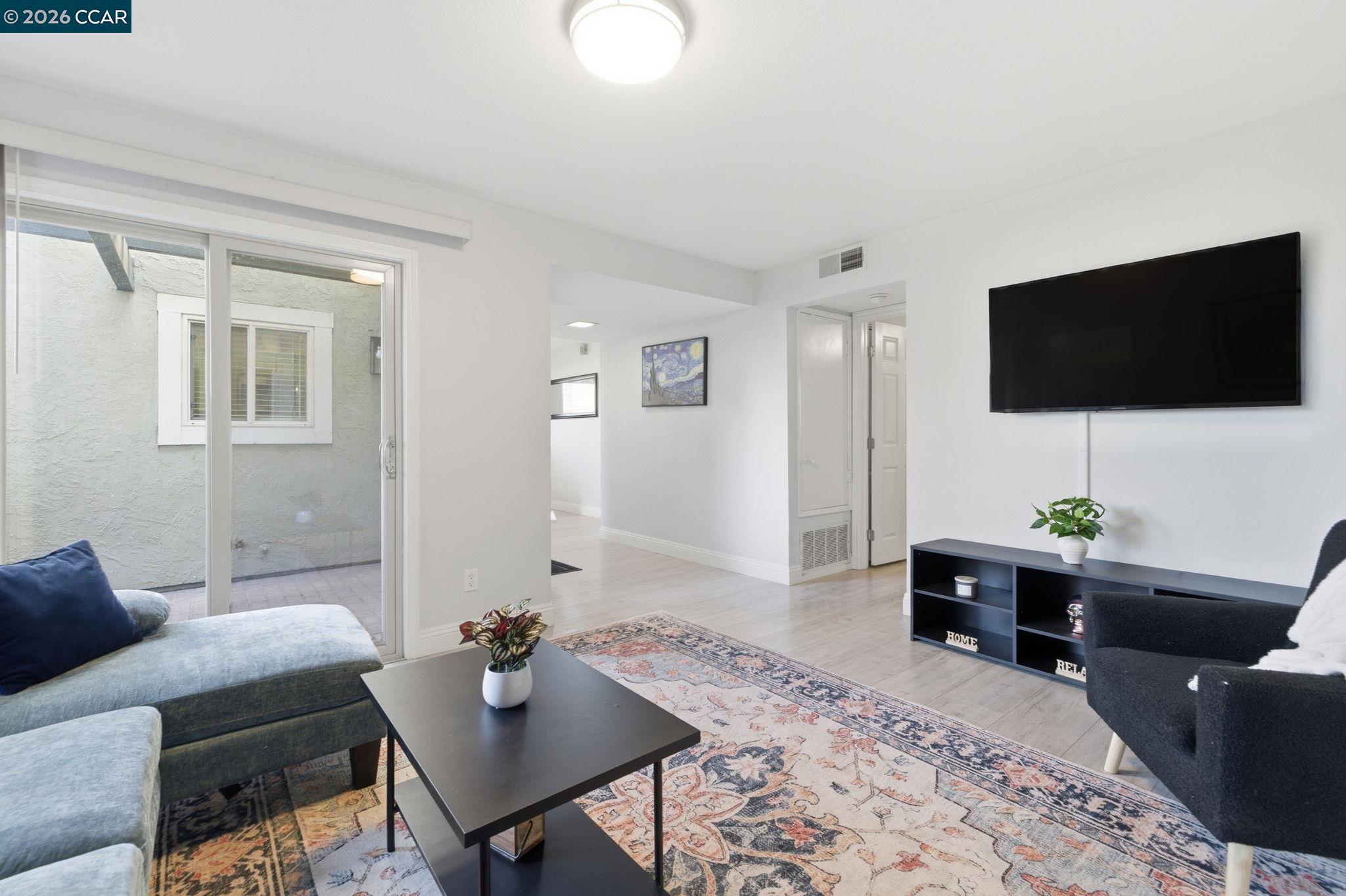 Detail Gallery Image 9 of 58 For 102 Luna Grande Cir #5,  Sacramento,  CA 95834 - 2 Beds | 2 Baths