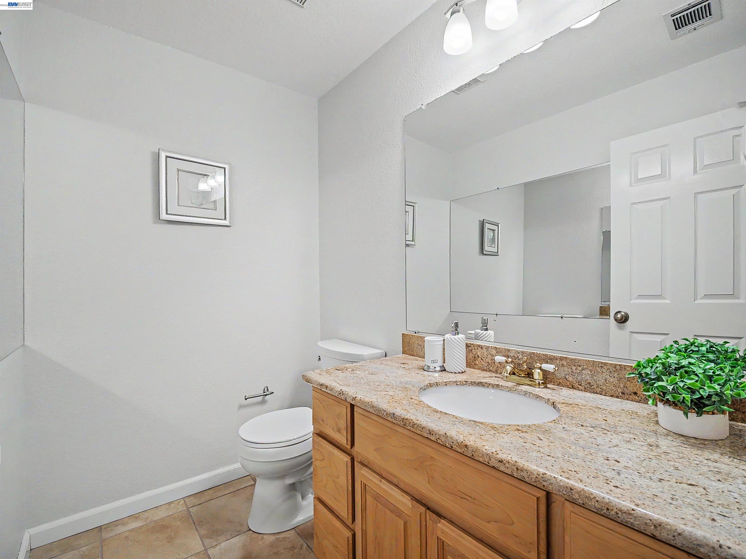 Detail Gallery Image 16 of 48 For 6162 Linford Ter, Fremont,  CA 94555 - 2 Beds | 2/1 Baths