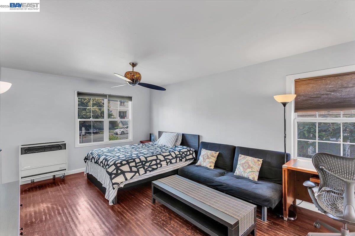 Detail Gallery Image 8 of 37 For 3300 Harrison St, Oakland,  CA 94611 - 5 Beds | 3 Baths