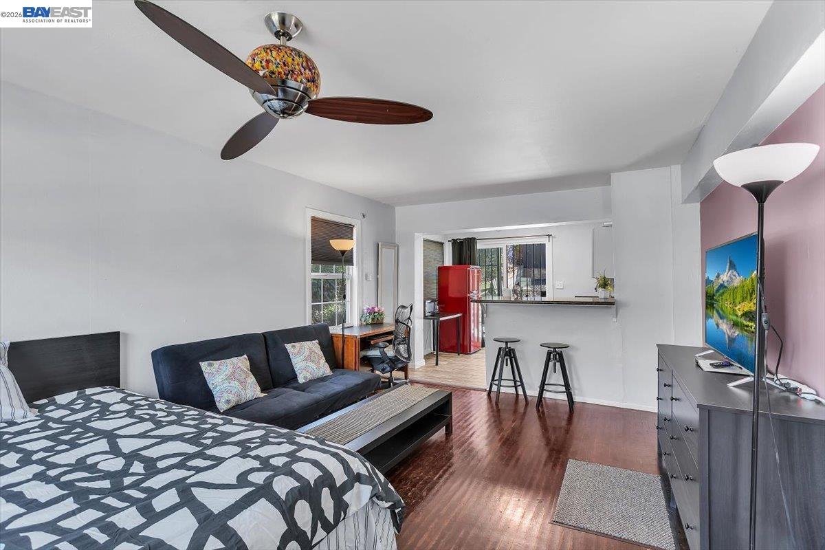 Detail Gallery Image 9 of 37 For 3300 Harrison St, Oakland,  CA 94611 - 5 Beds | 3 Baths