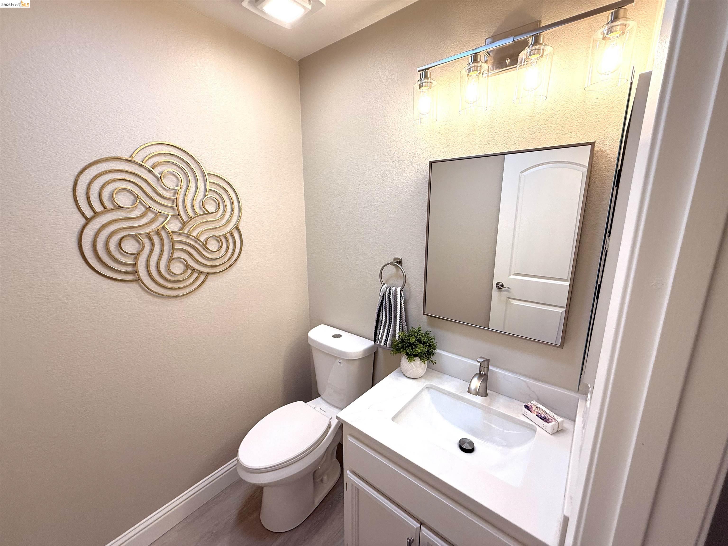 Detail Gallery Image 13 of 29 For 1736 Nandina Ct, Antioch,  CA 94531 - 3 Beds | 2/1 Baths