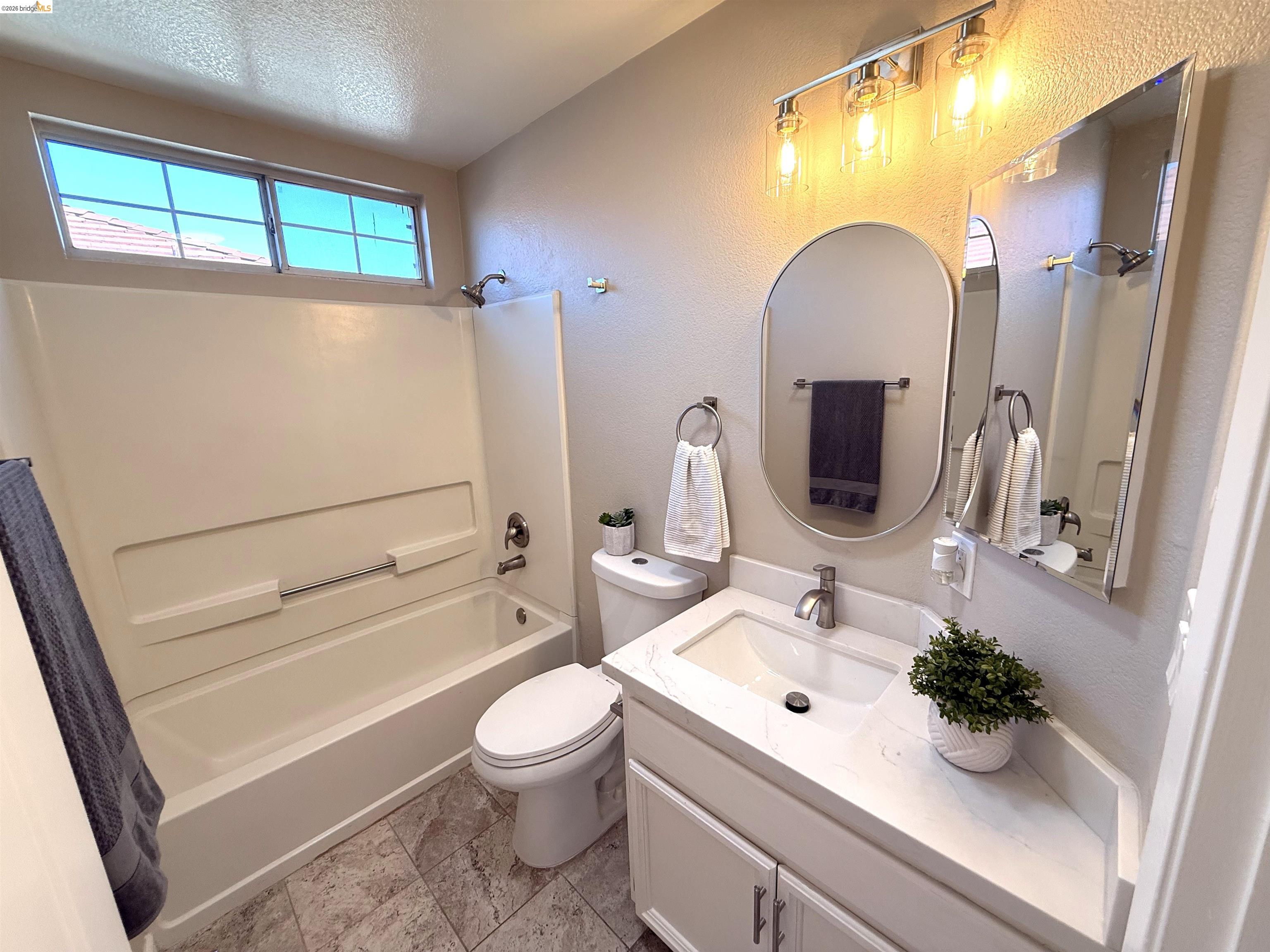 Detail Gallery Image 20 of 29 For 1736 Nandina Ct, Antioch,  CA 94531 - 3 Beds | 2/1 Baths