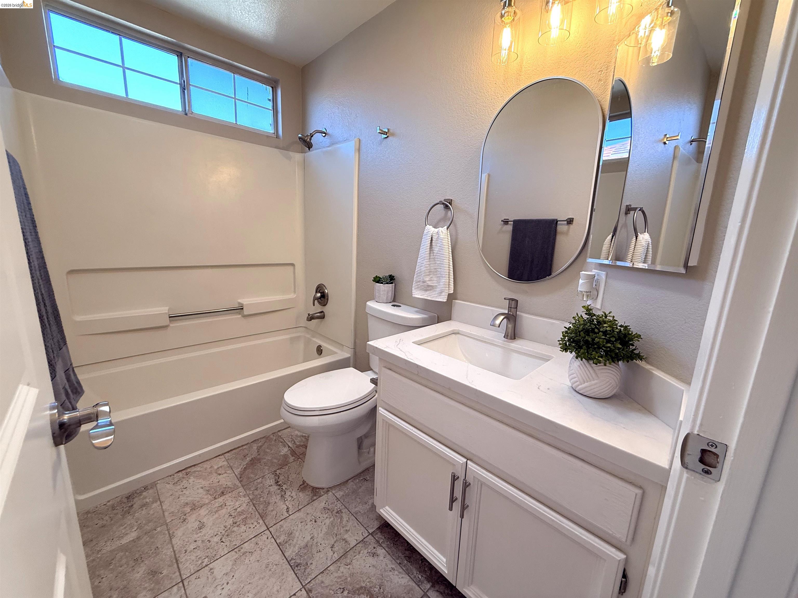 Detail Gallery Image 21 of 29 For 1736 Nandina Ct, Antioch,  CA 94531 - 3 Beds | 2/1 Baths