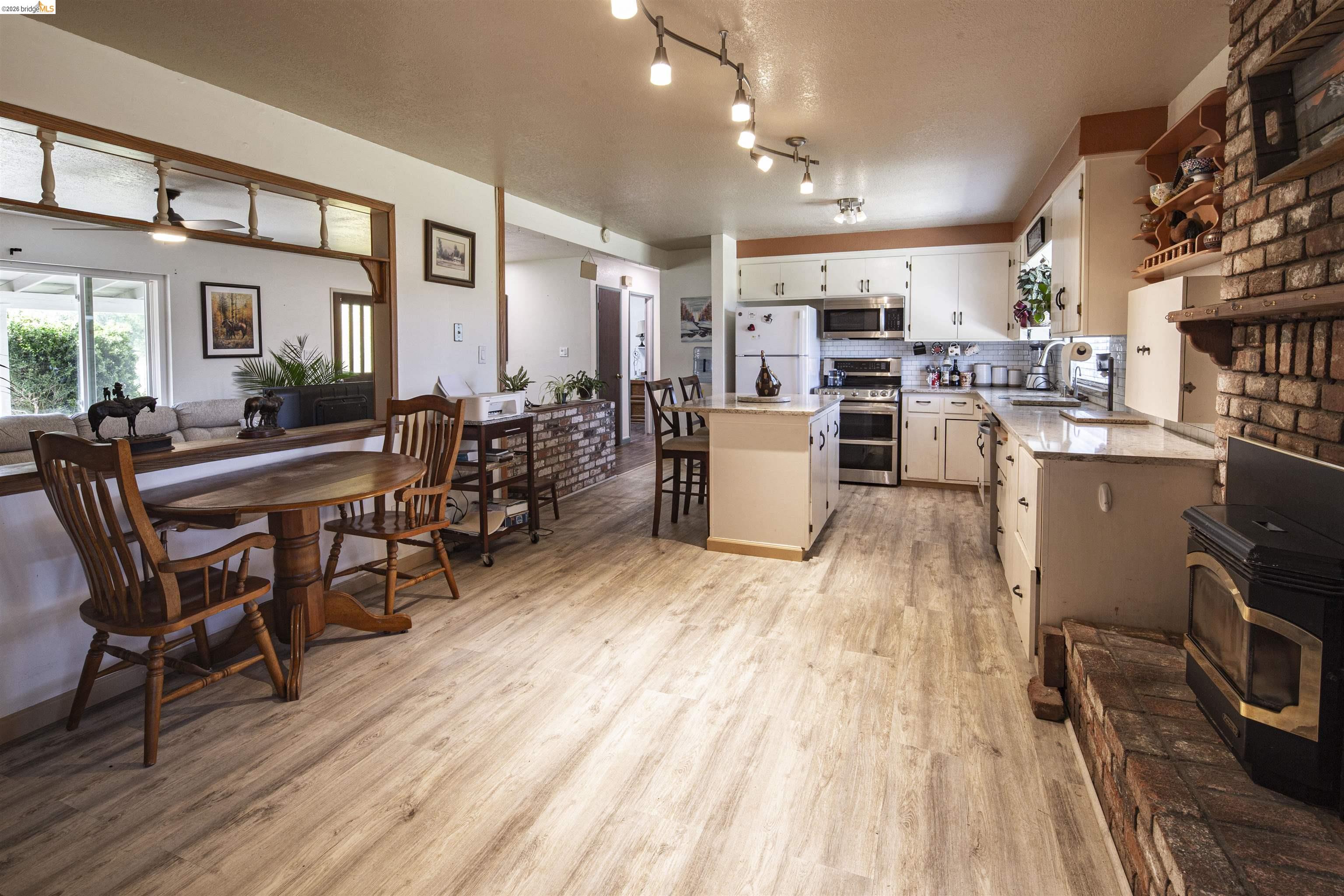 Detail Gallery Image 11 of 22 For 10458 Southworth Rd, Wallace,  CA 95254 - 3 Beds | 2 Baths