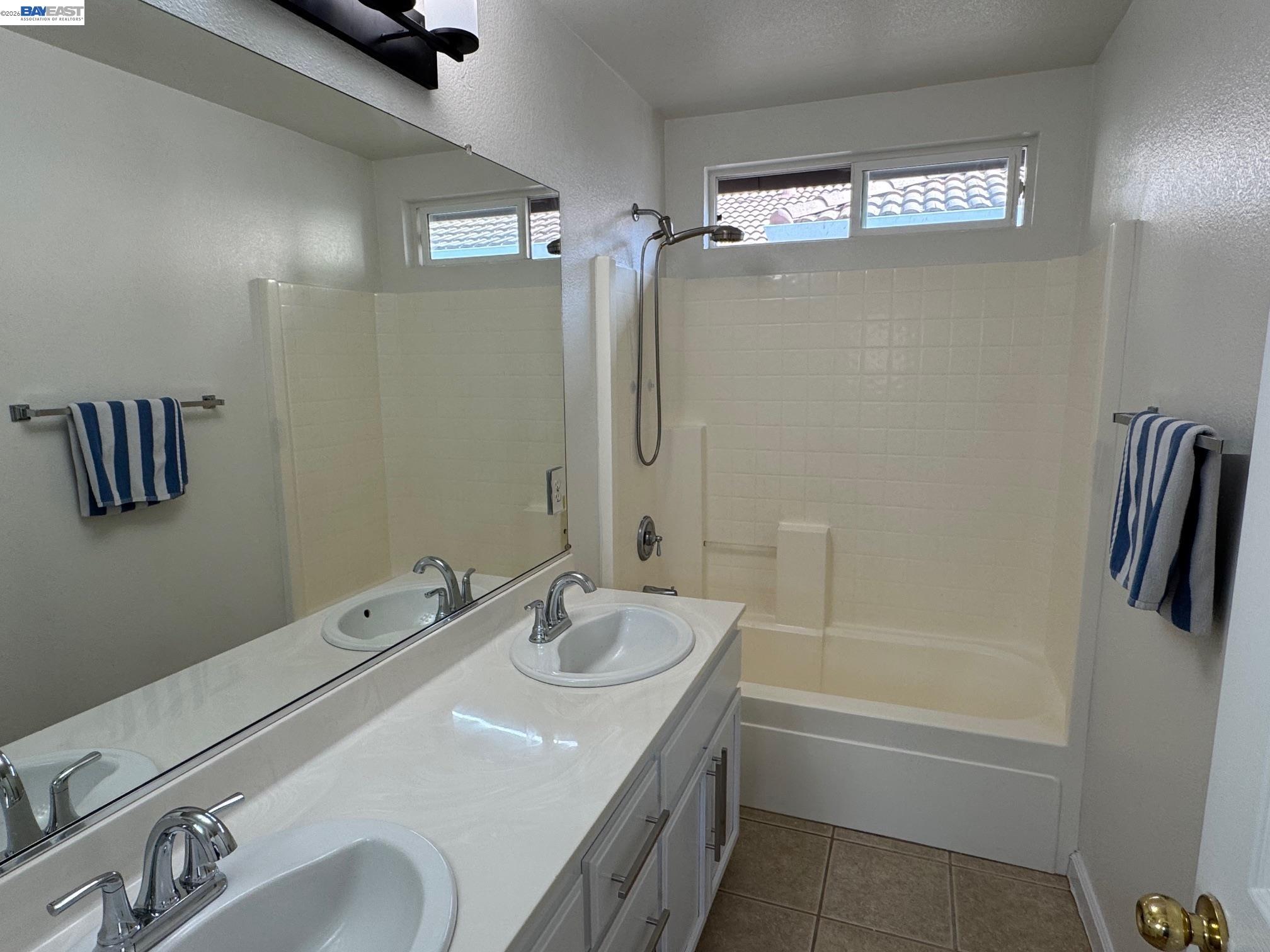 Detail Gallery Image 15 of 22 For 1265 Alder Creek Cir, San Leandro,  CA 94577 - 3 Beds | 2/1 Baths